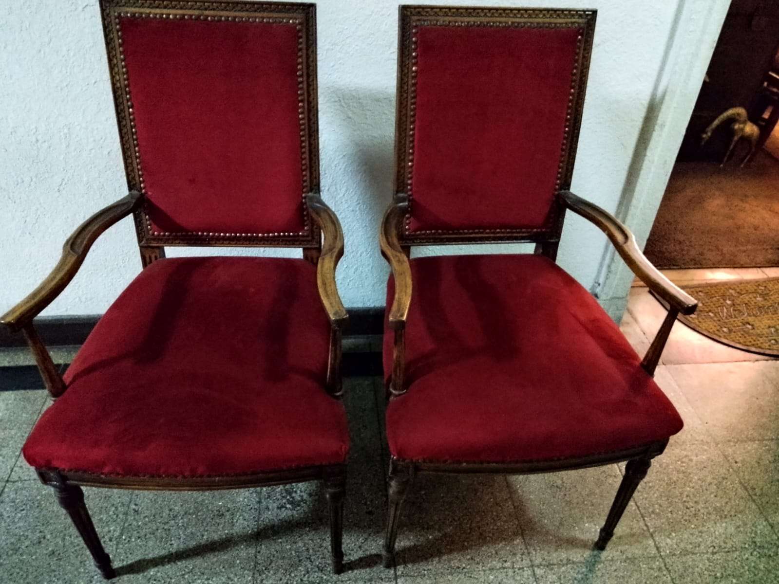 Conjuntos Sillas antiguas de madera y terciopelo - miniatura 3