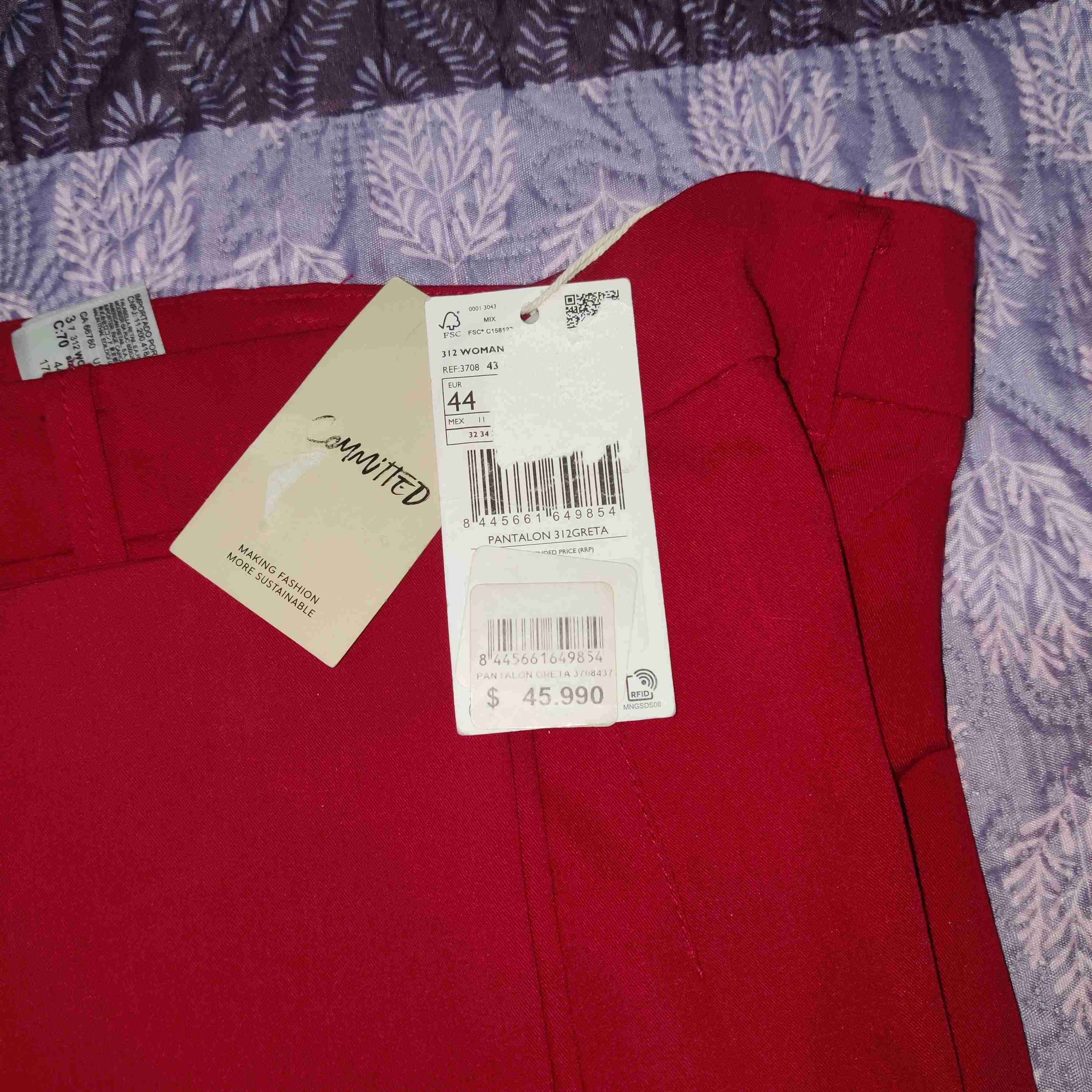 Pantalones rojos nuevos - miniatura 2