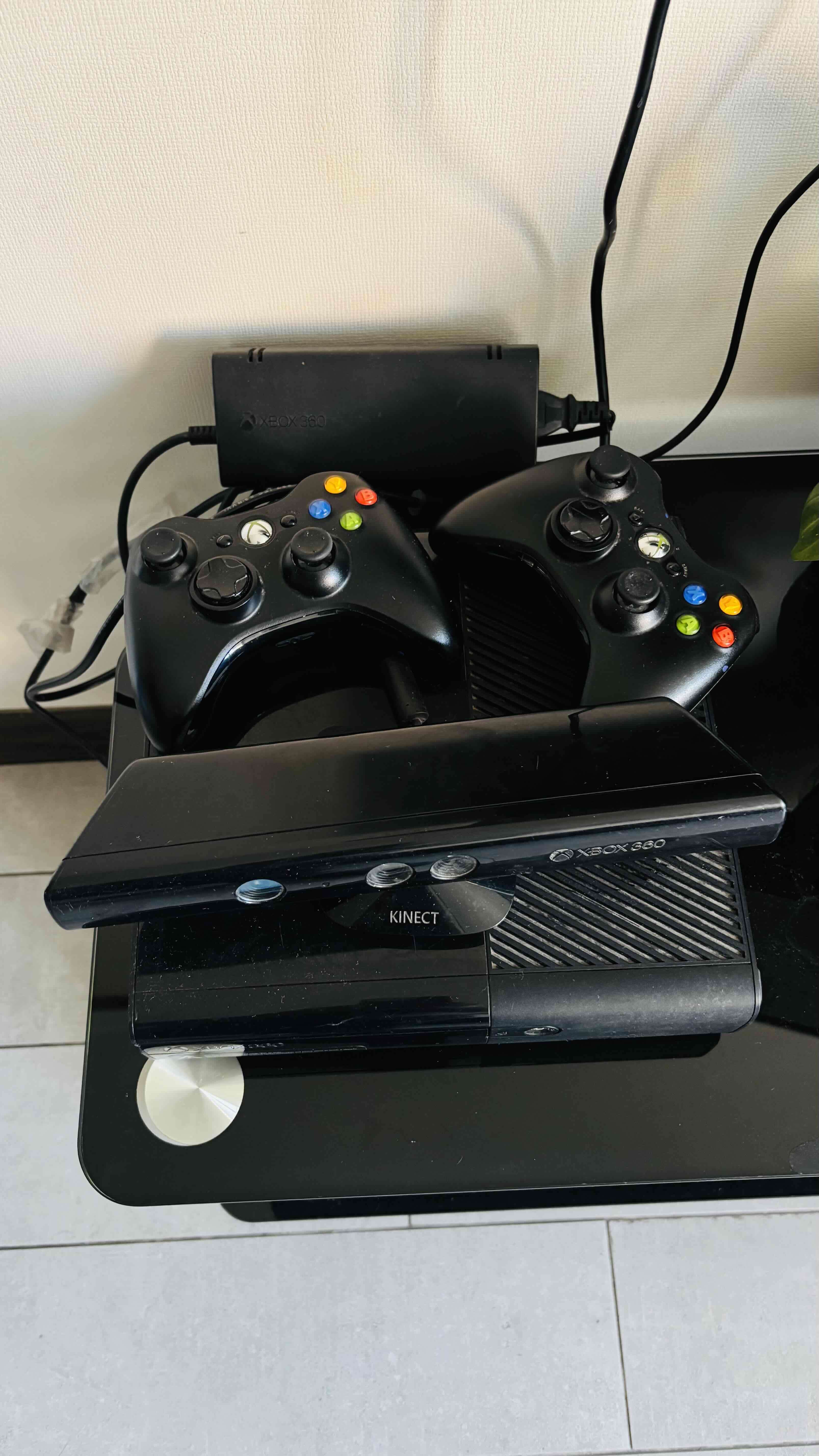 Consola Xbox 360 con Kinect - miniatura 2