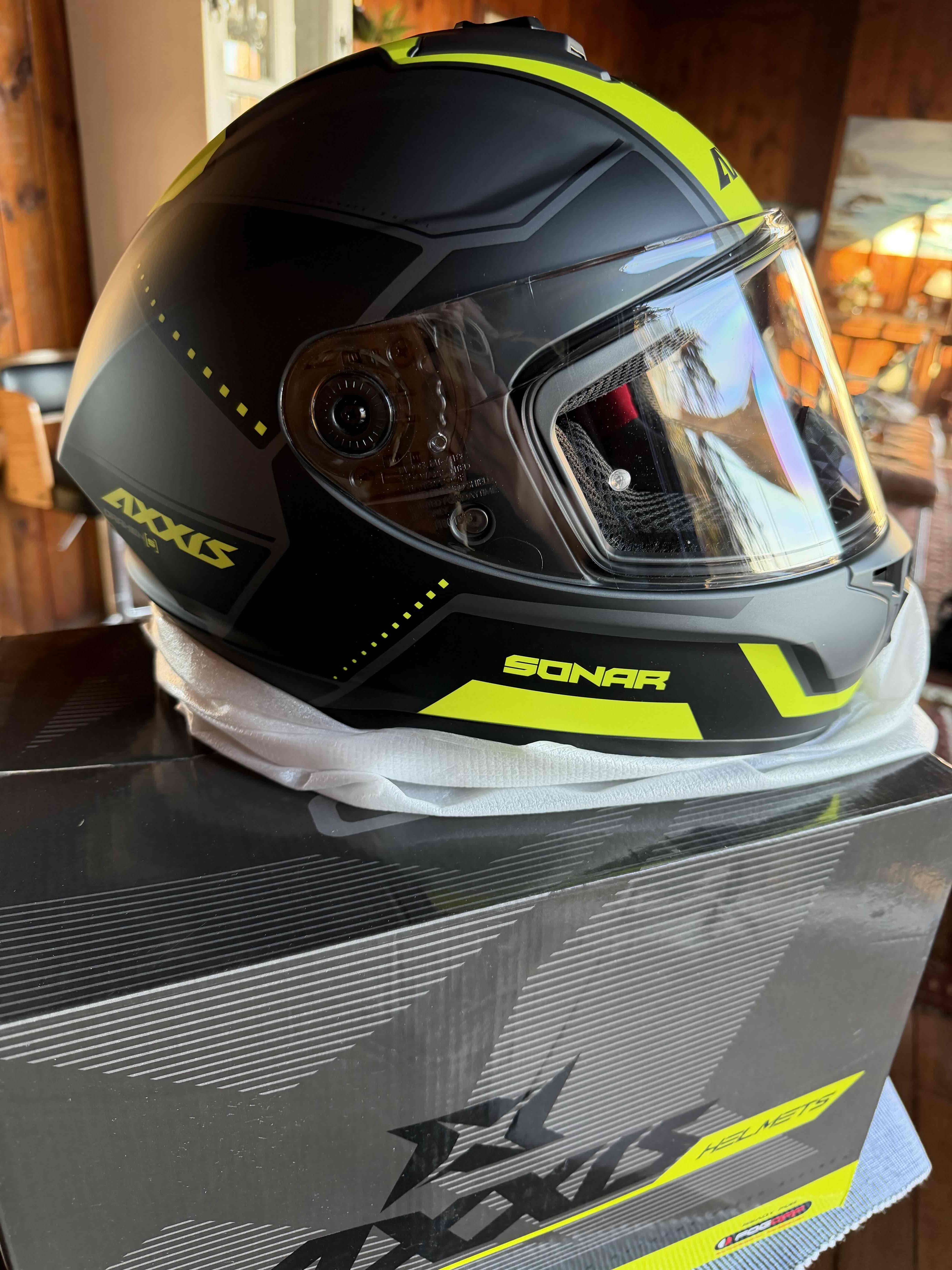 Casco Axxis negro y amarillo - miniatura 2
