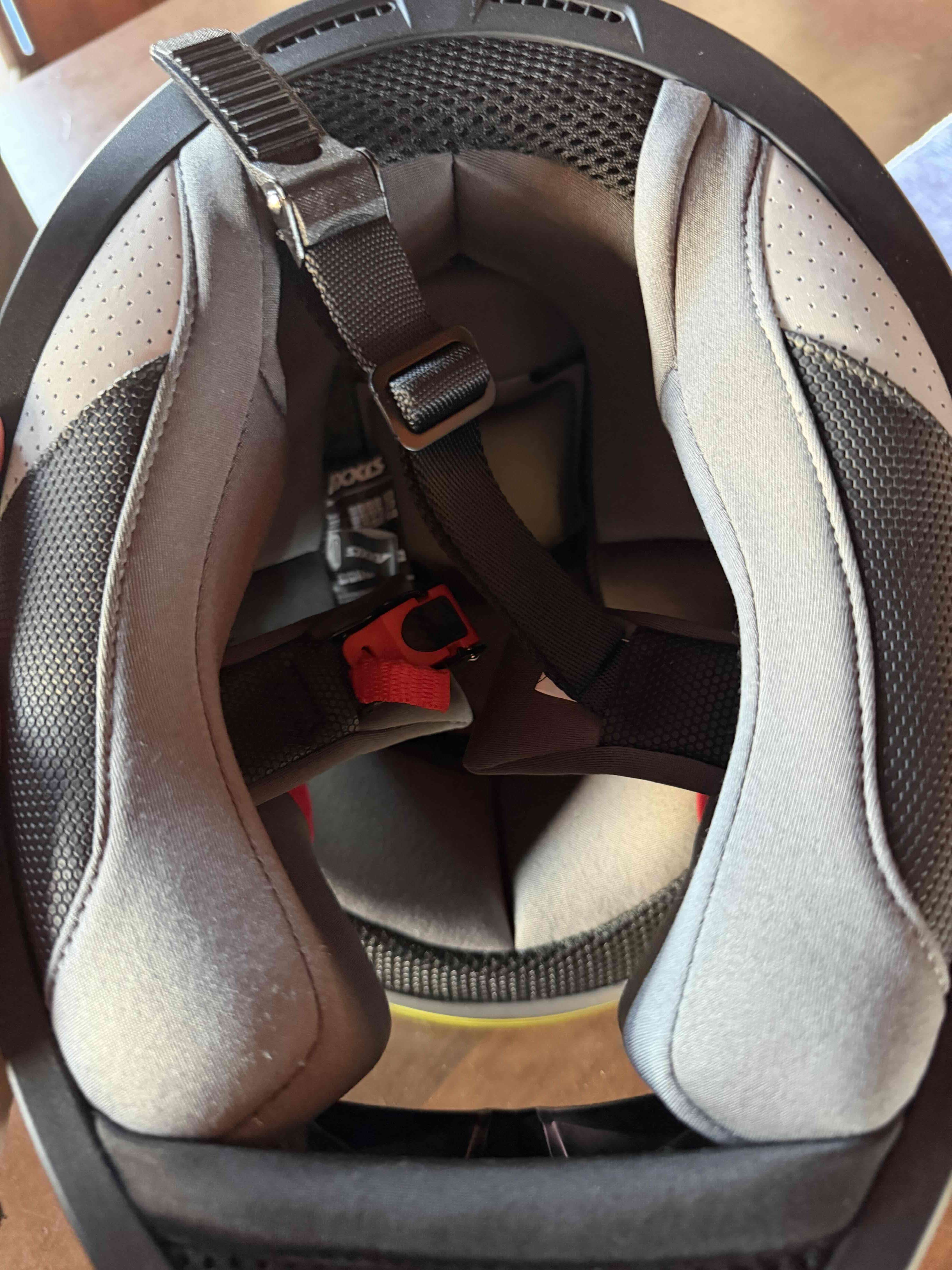 Casco Axxis negro y amarillo - miniatura 4