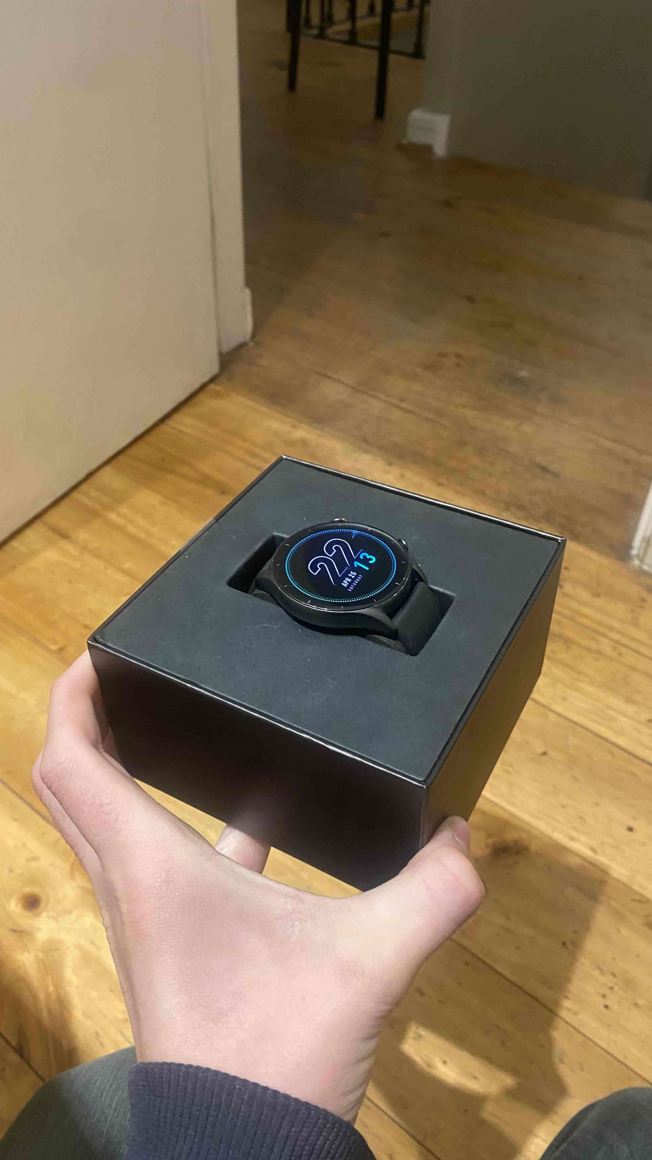 Reloj inteligente negro - miniatura 2