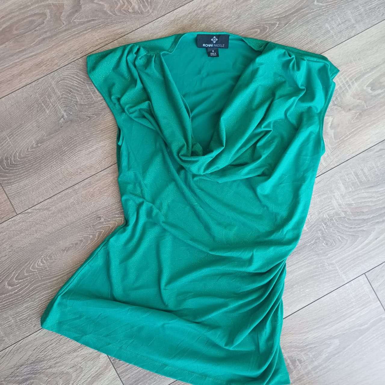 Polera verde cowl neck - miniatura 2