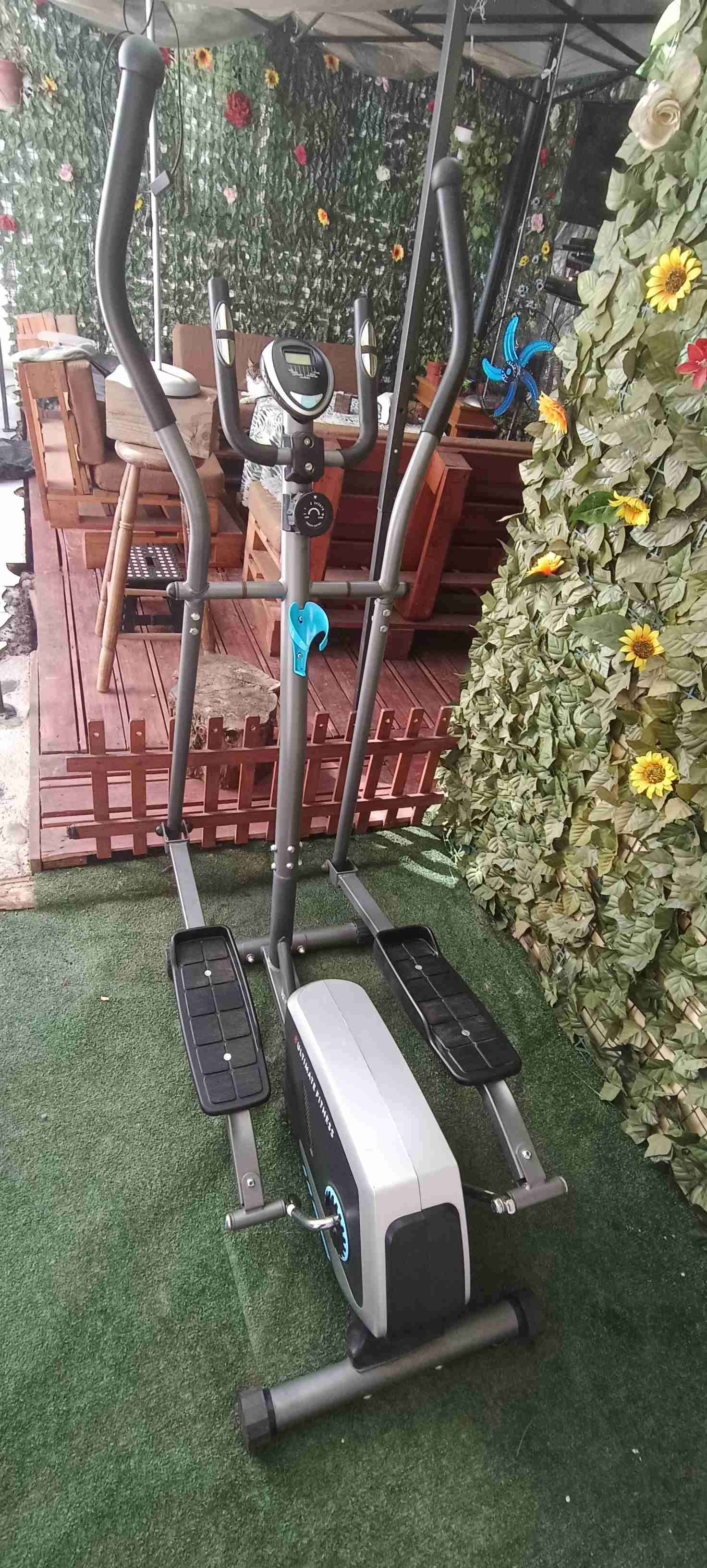 Elíptica Ultimate Fitness negra - miniatura 3