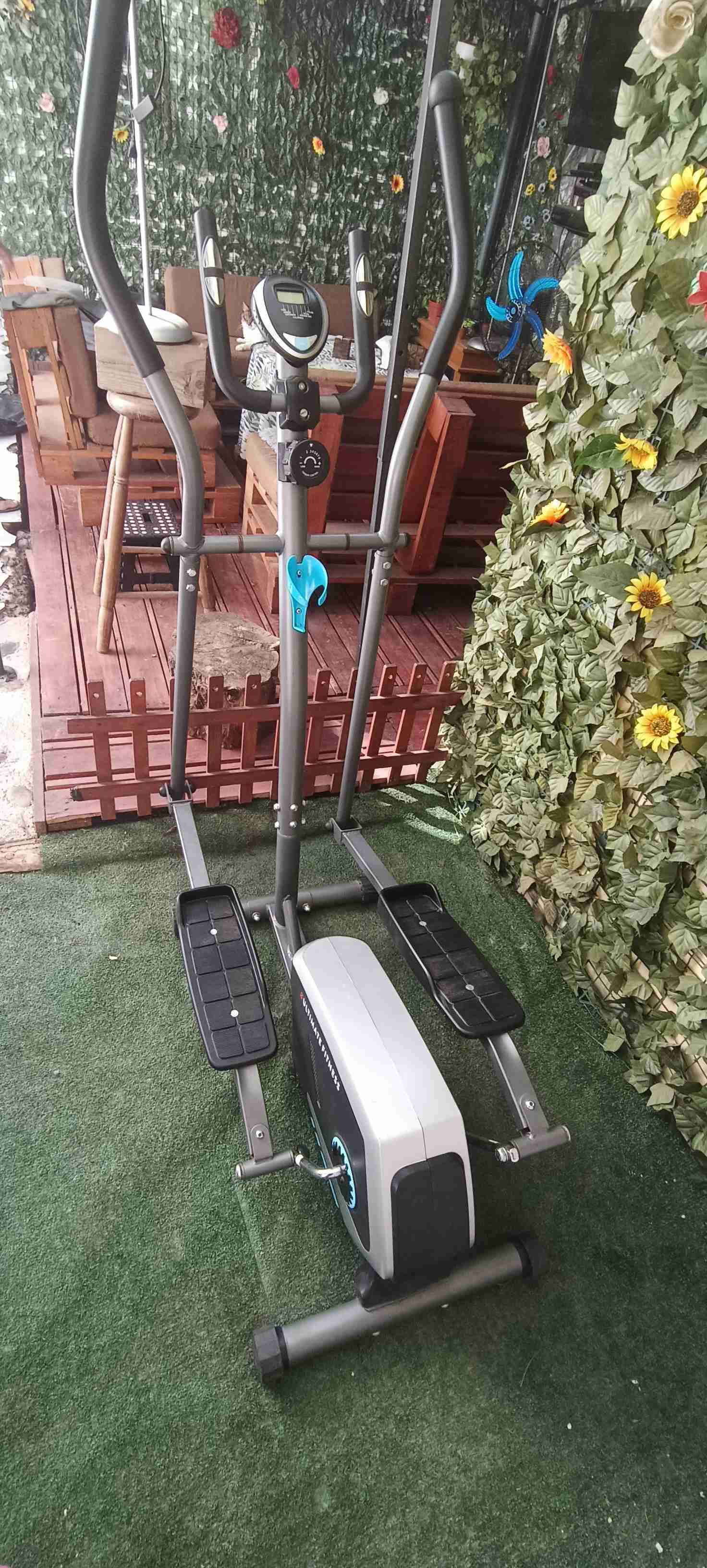 Elíptica Ultimate Fitness negra - miniatura 4