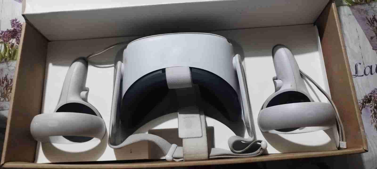 Gafas VR con controladores - miniatura 2