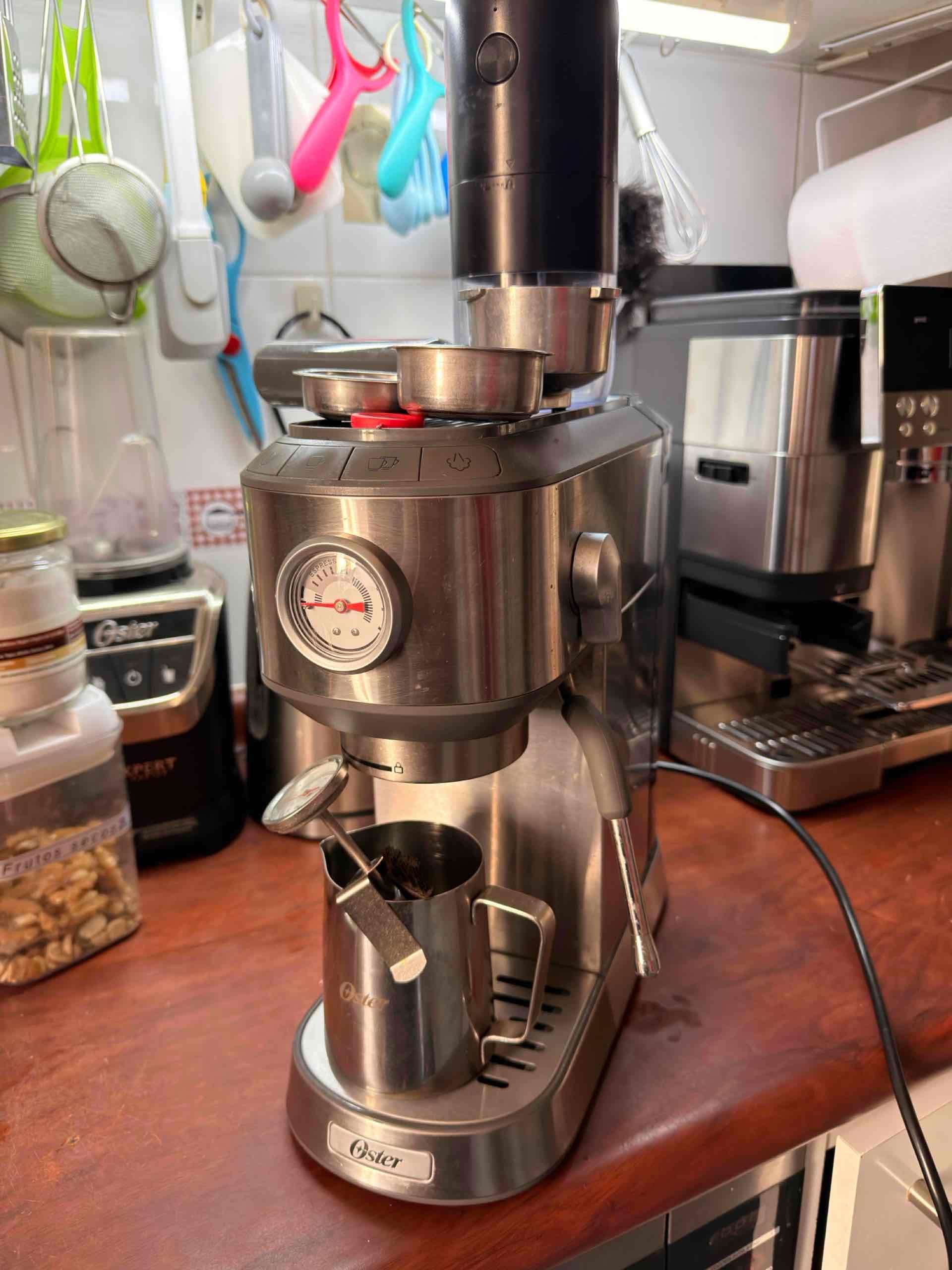 Cafetera Espresso Oster (Impecable) + Molinillo - miniatura 4