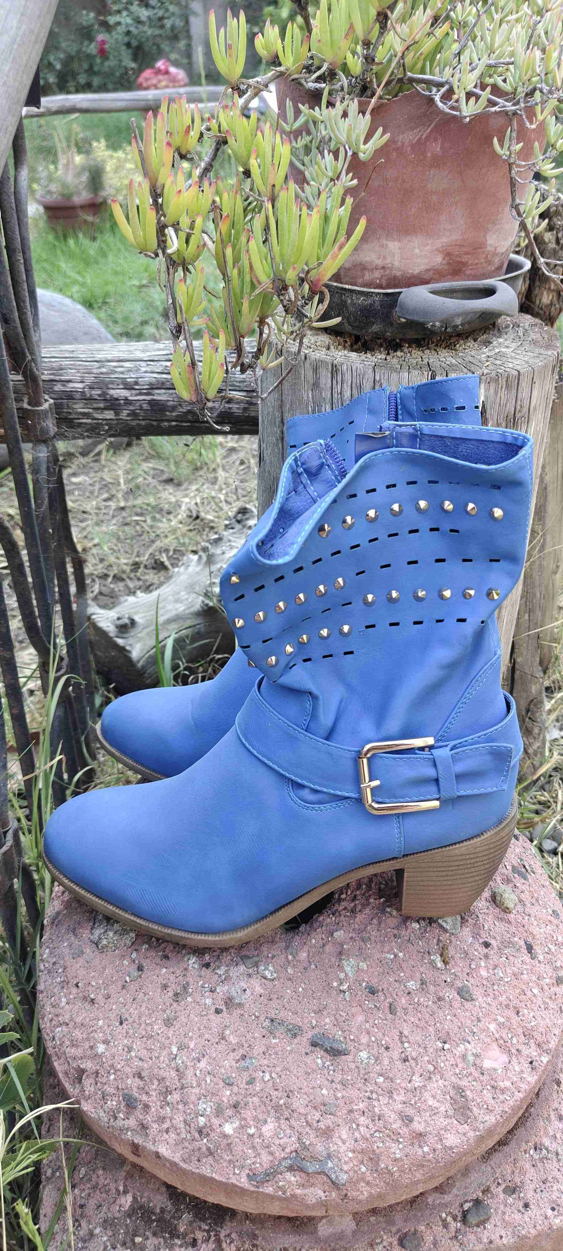 Botines de gamuza color café 𝐲 𝐦𝐚𝐬 - miniatura 5