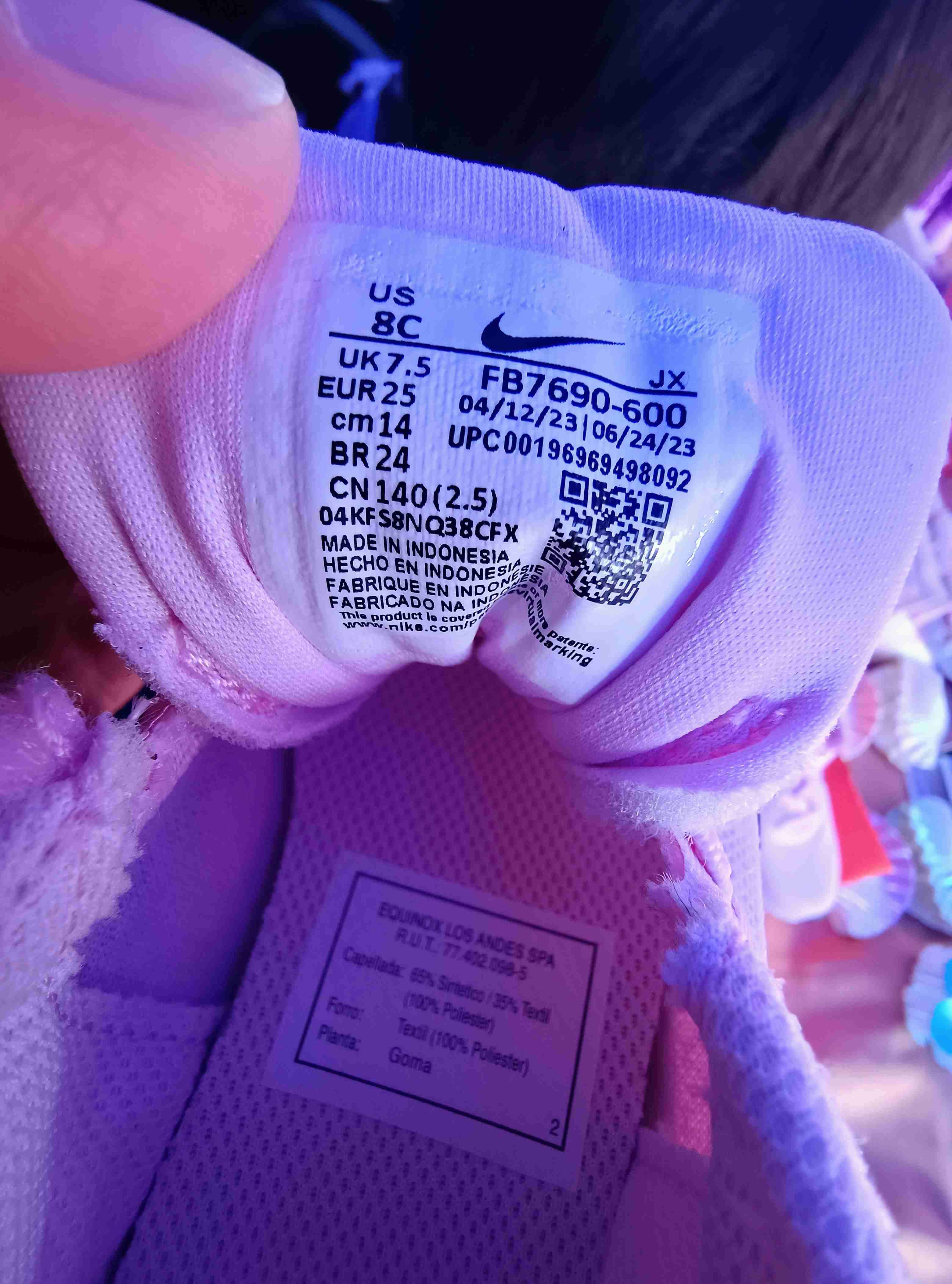 Zapatillas Nike deportivas rosas para niña - miniatura 3