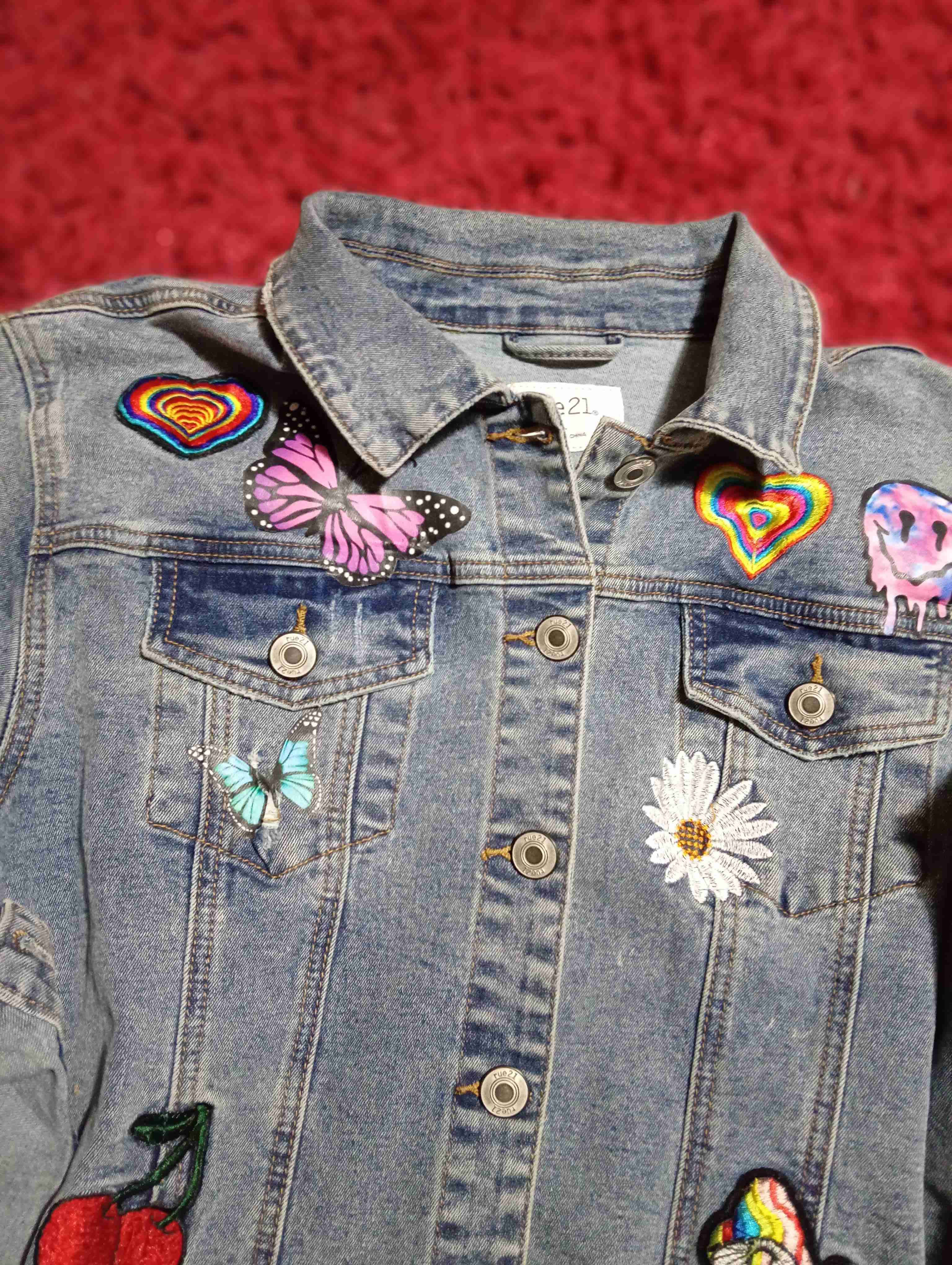 Chaqueta de mezclilla con parches - miniatura 3