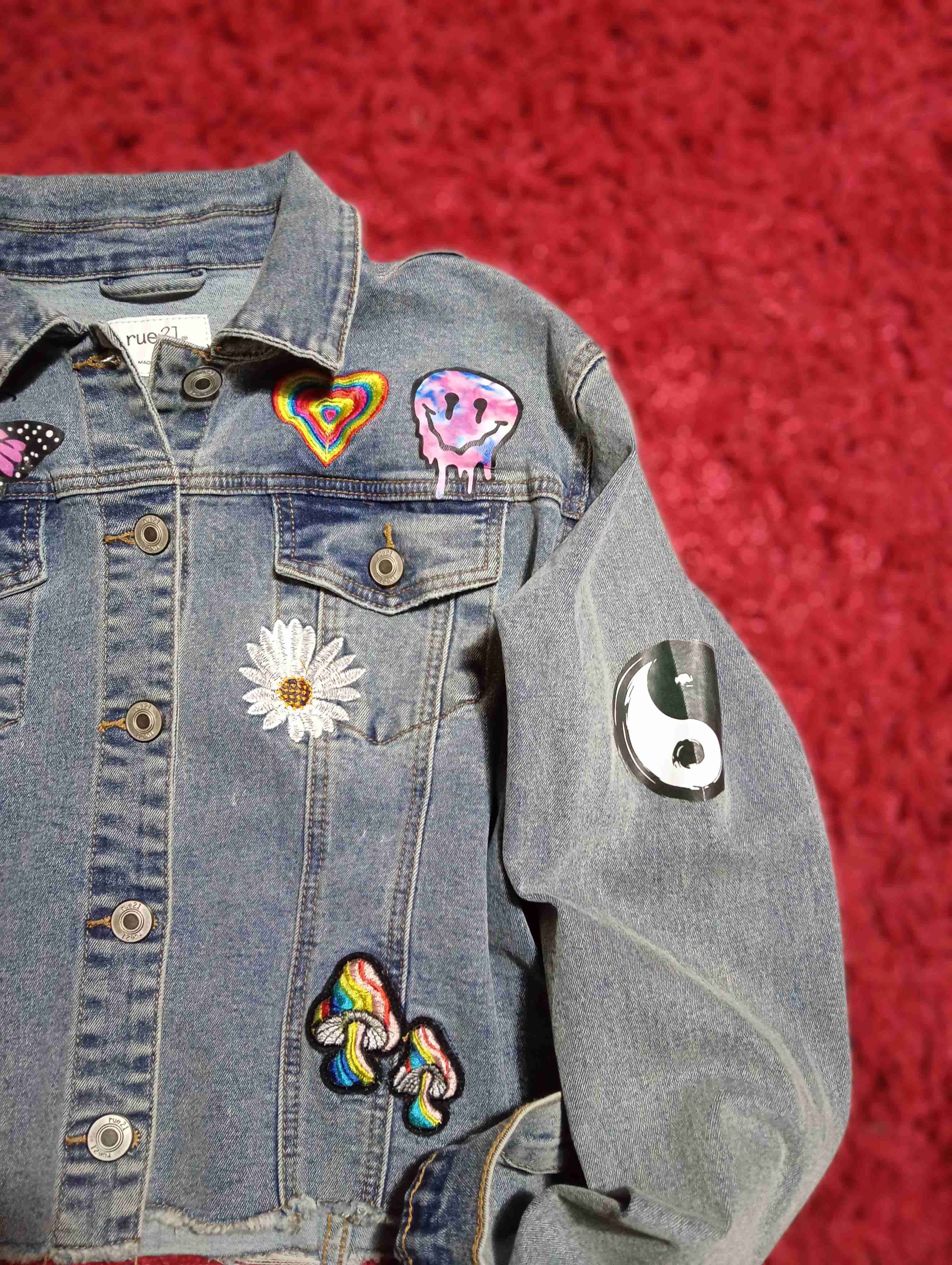 Chaqueta de mezclilla con parches - miniatura 4