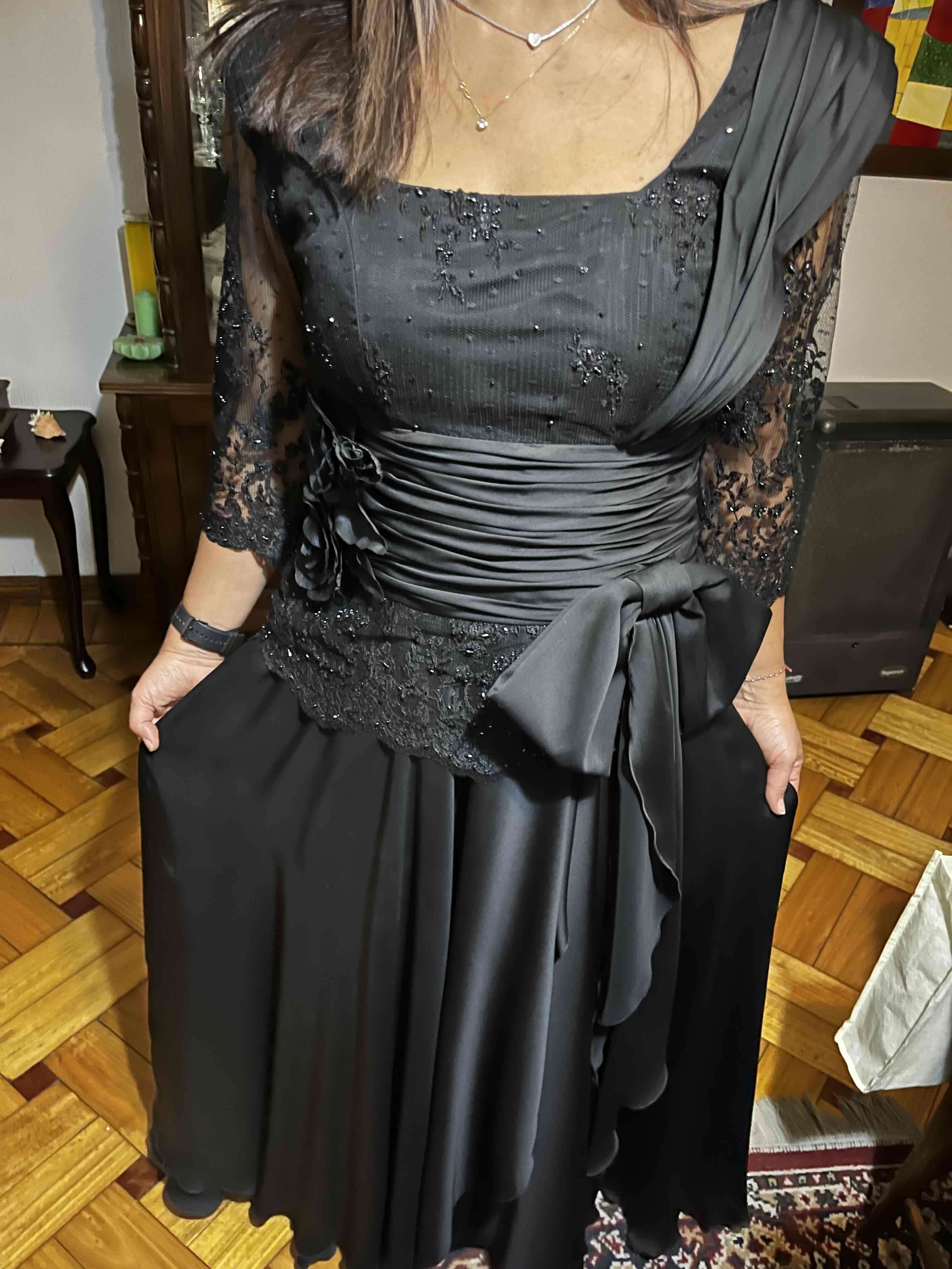 Vestido de noche negro elegante - miniatura 5