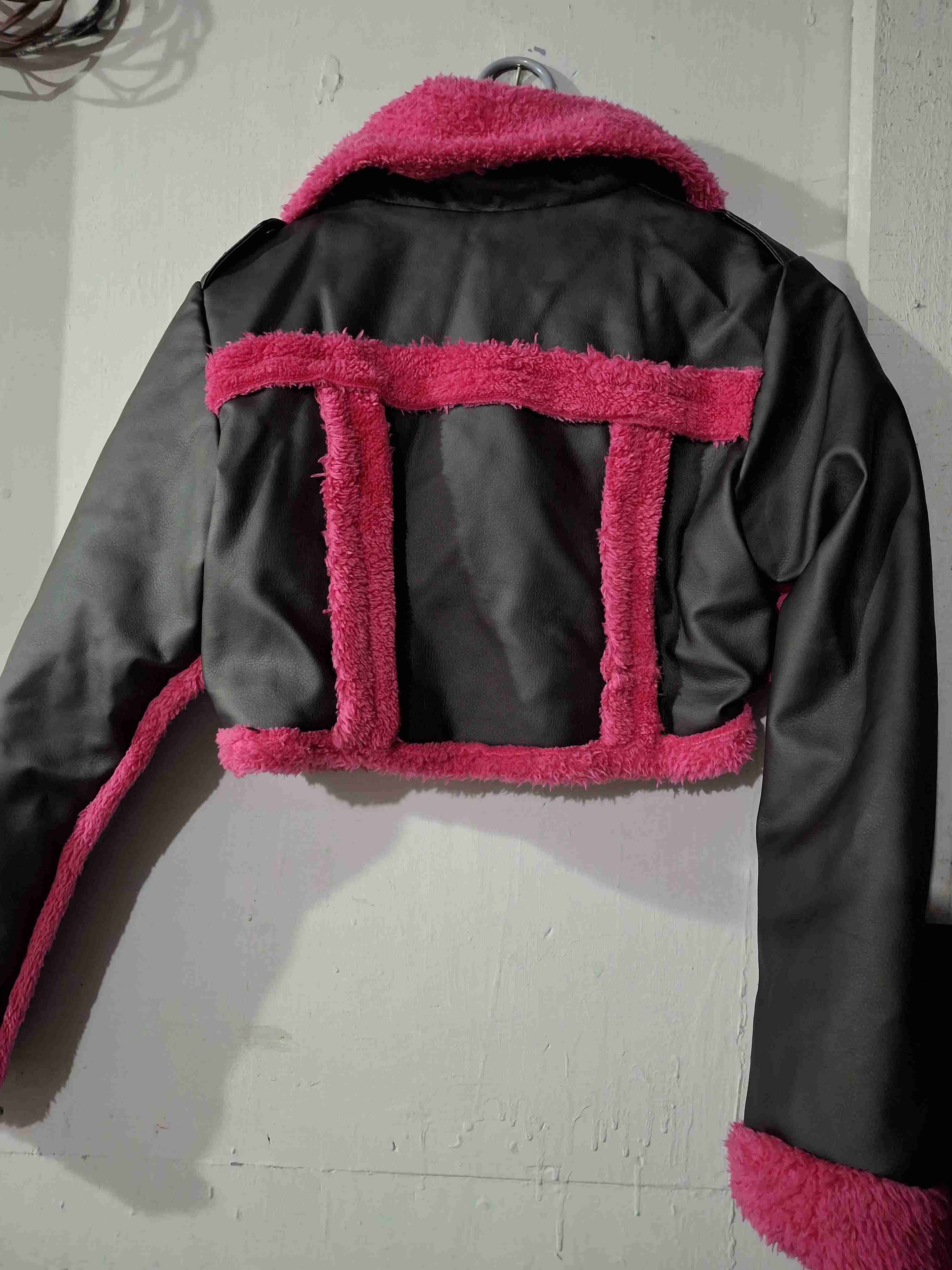 Chaqueta corta negra y fucsia - miniatura 3