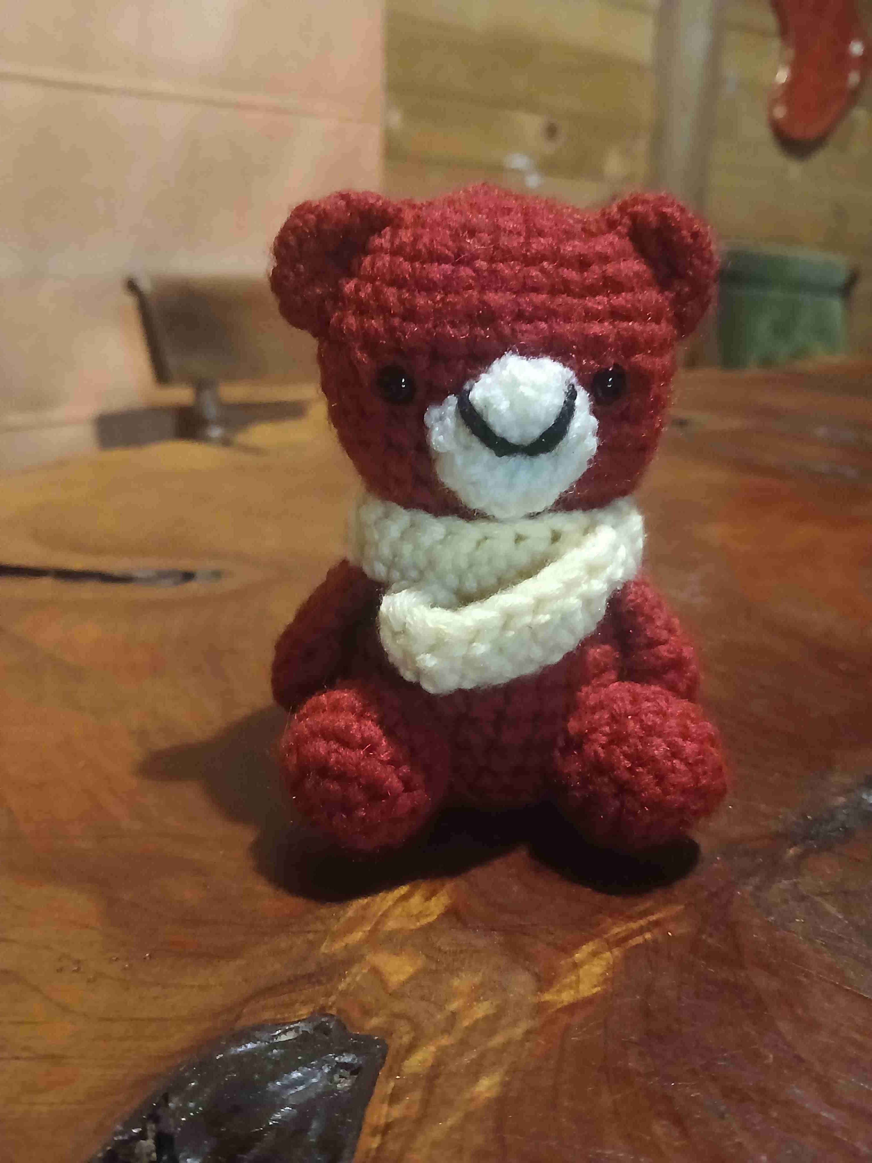 Ositos de peluche tejidos a mano - miniatura 2