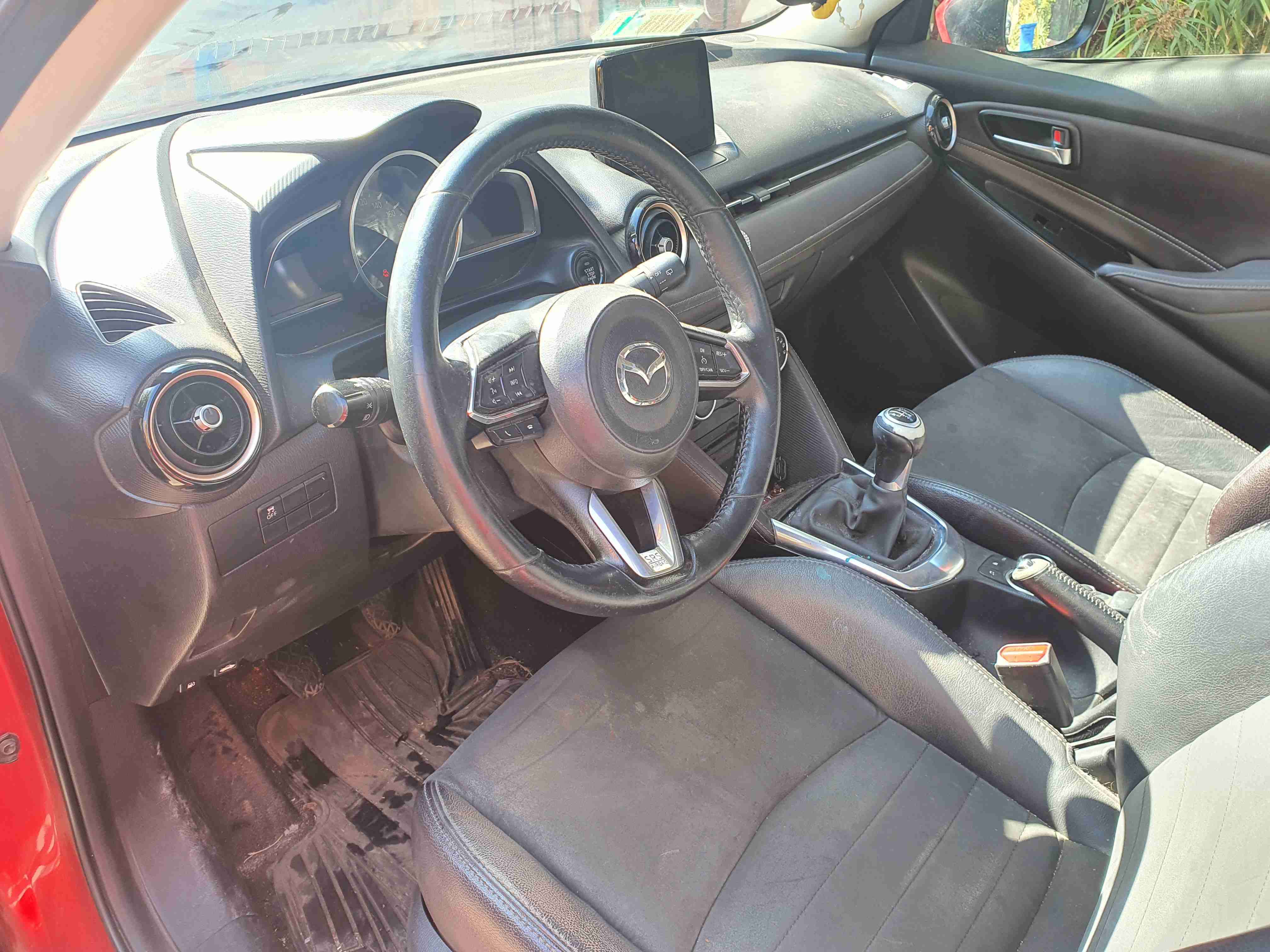 Mazda 2 2017 hachback - miniatura 4