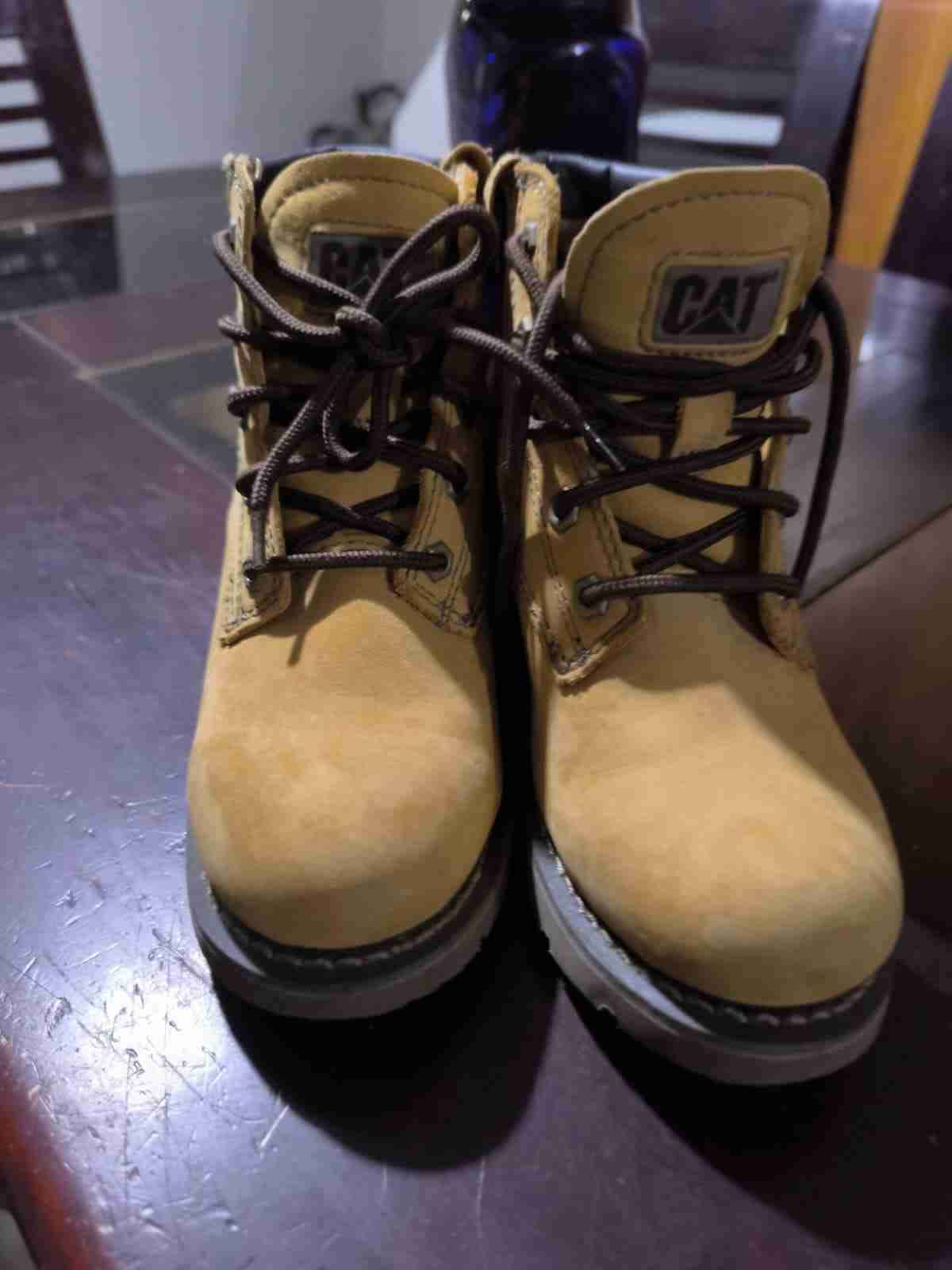 Botas amarillas CAT - miniatura 2