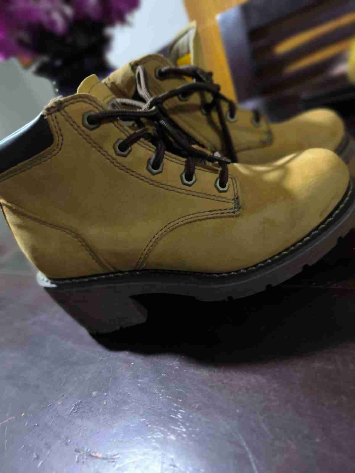 Botas amarillas CAT - miniatura 3