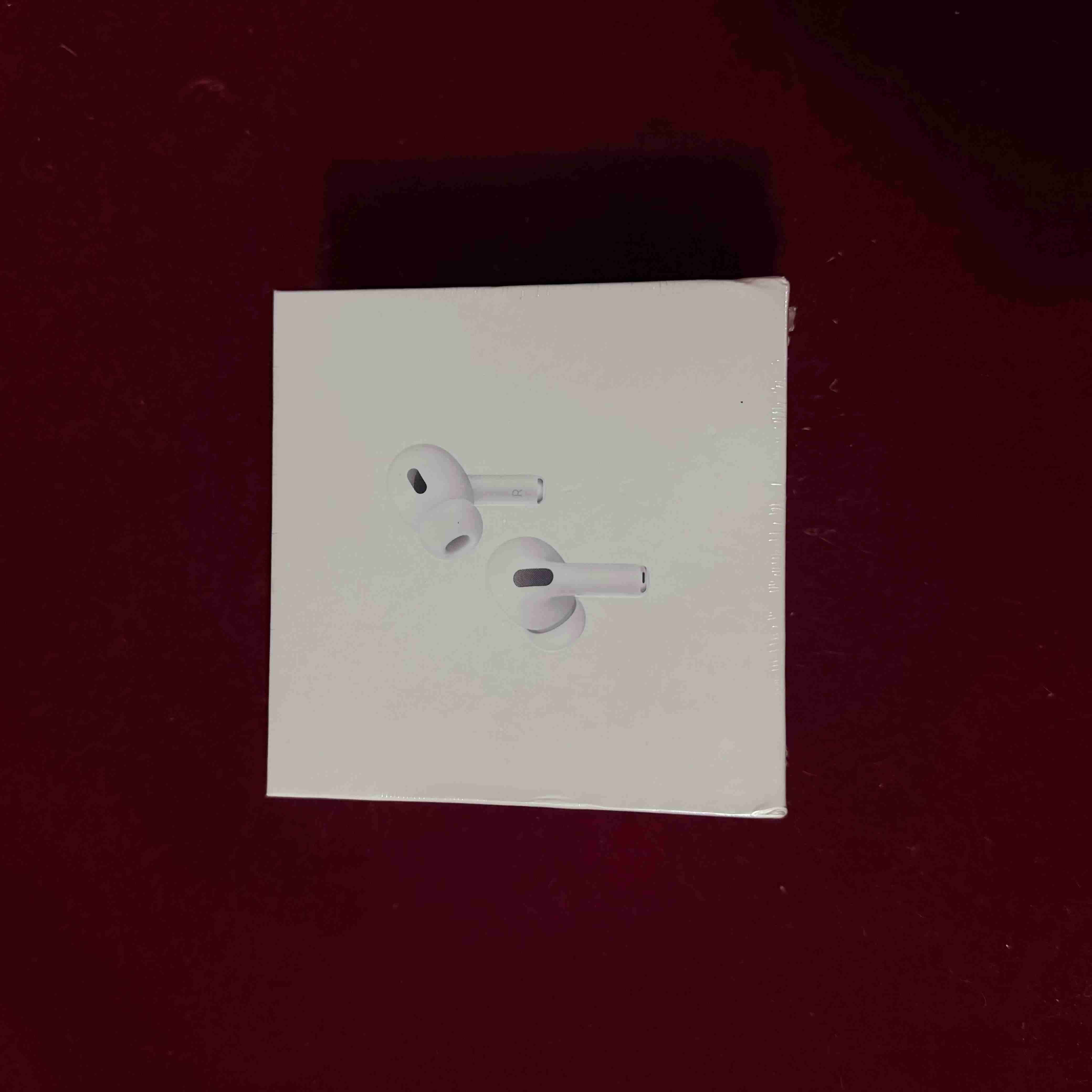 Auriculares inalámbricos nuevos - miniatura 1