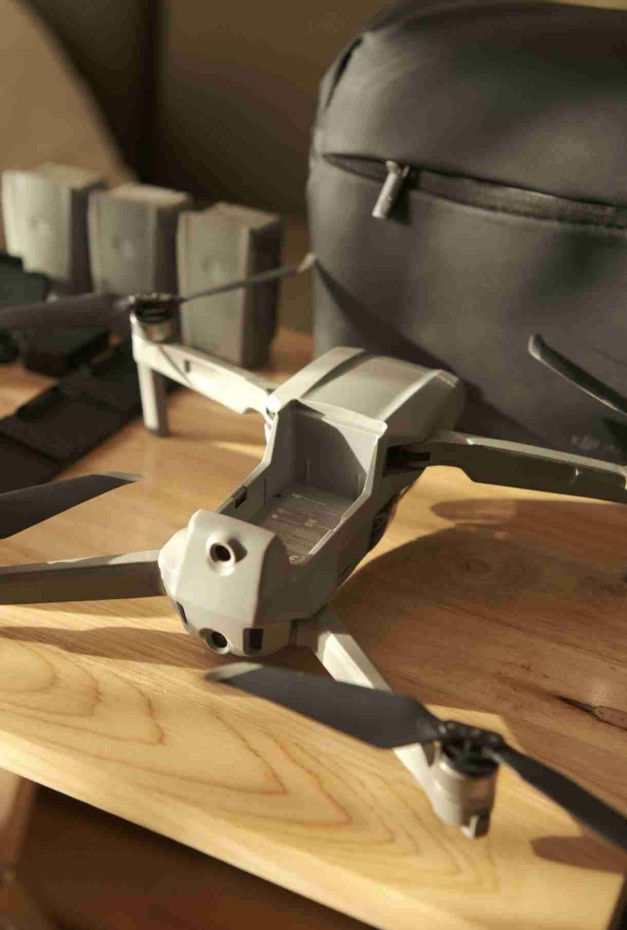 Dronedji air 2s con accesorios y baterías - miniatura 1