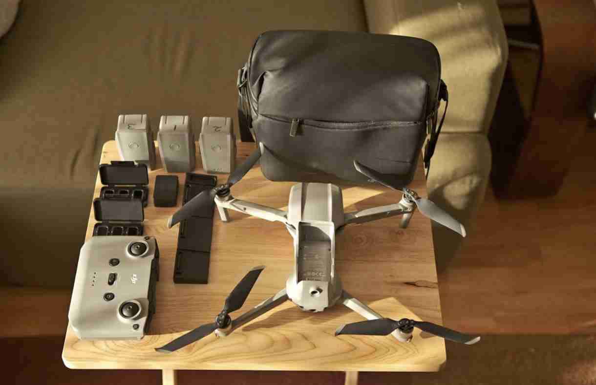 Dronedji air 2s con accesorios y baterías - miniatura 3