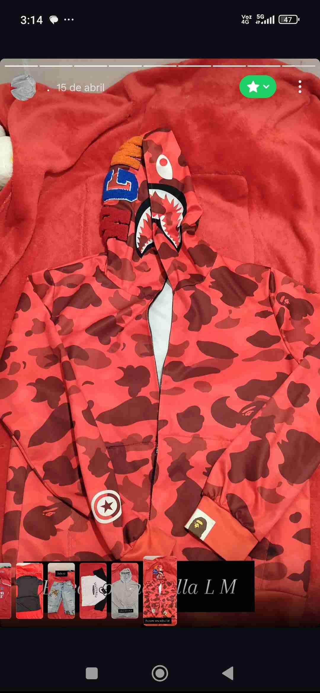 Polerón rojo camuflado