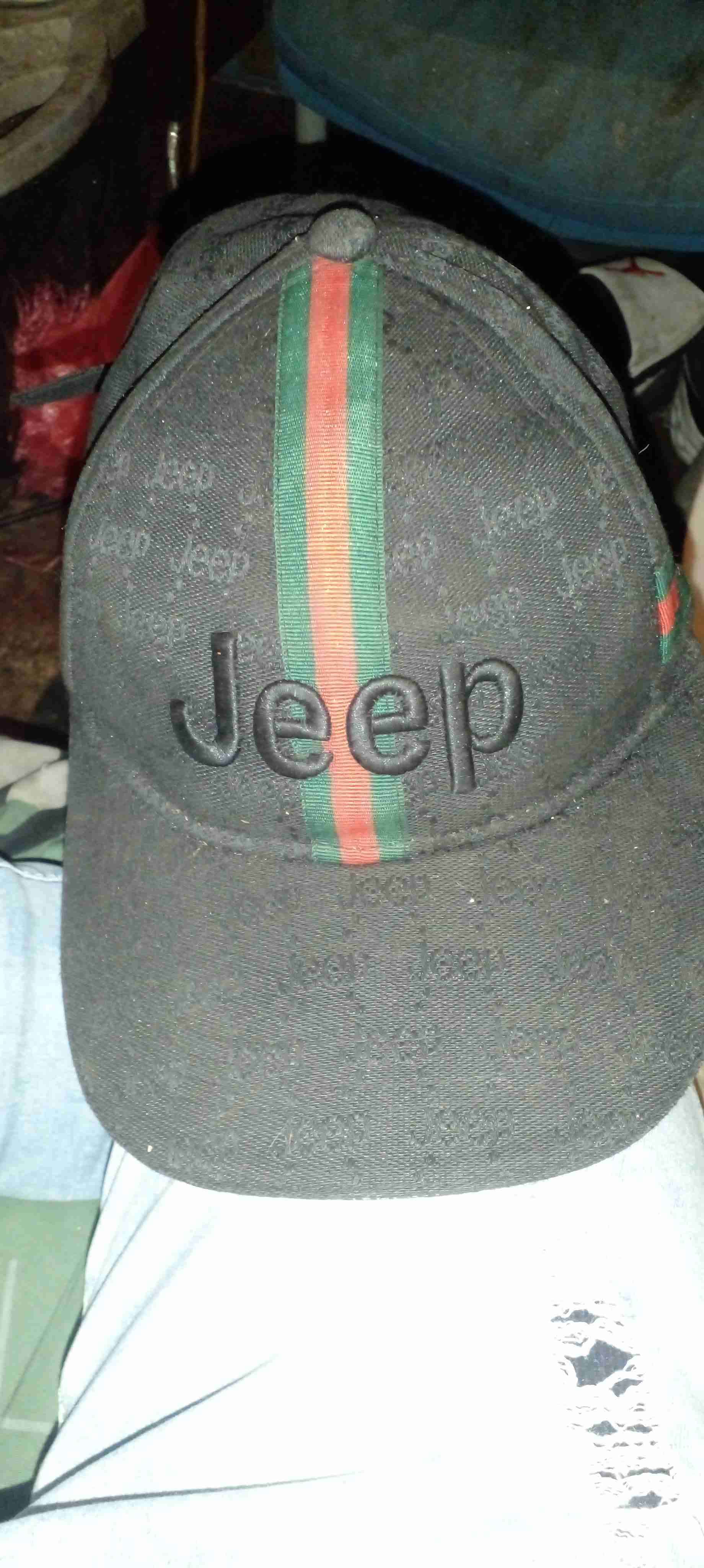Gorra negra Jeep - miniatura 1
