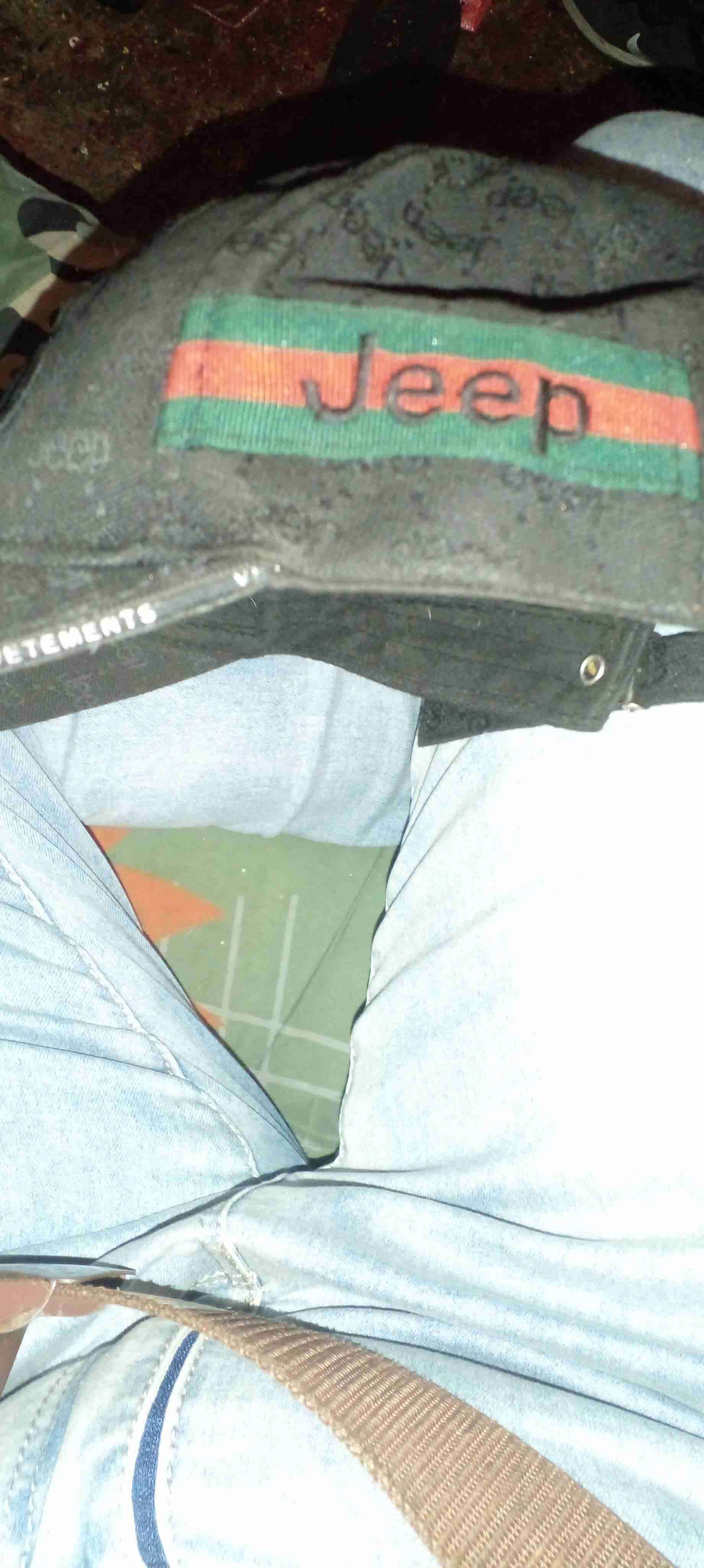 Gorra negra Jeep - miniatura 3