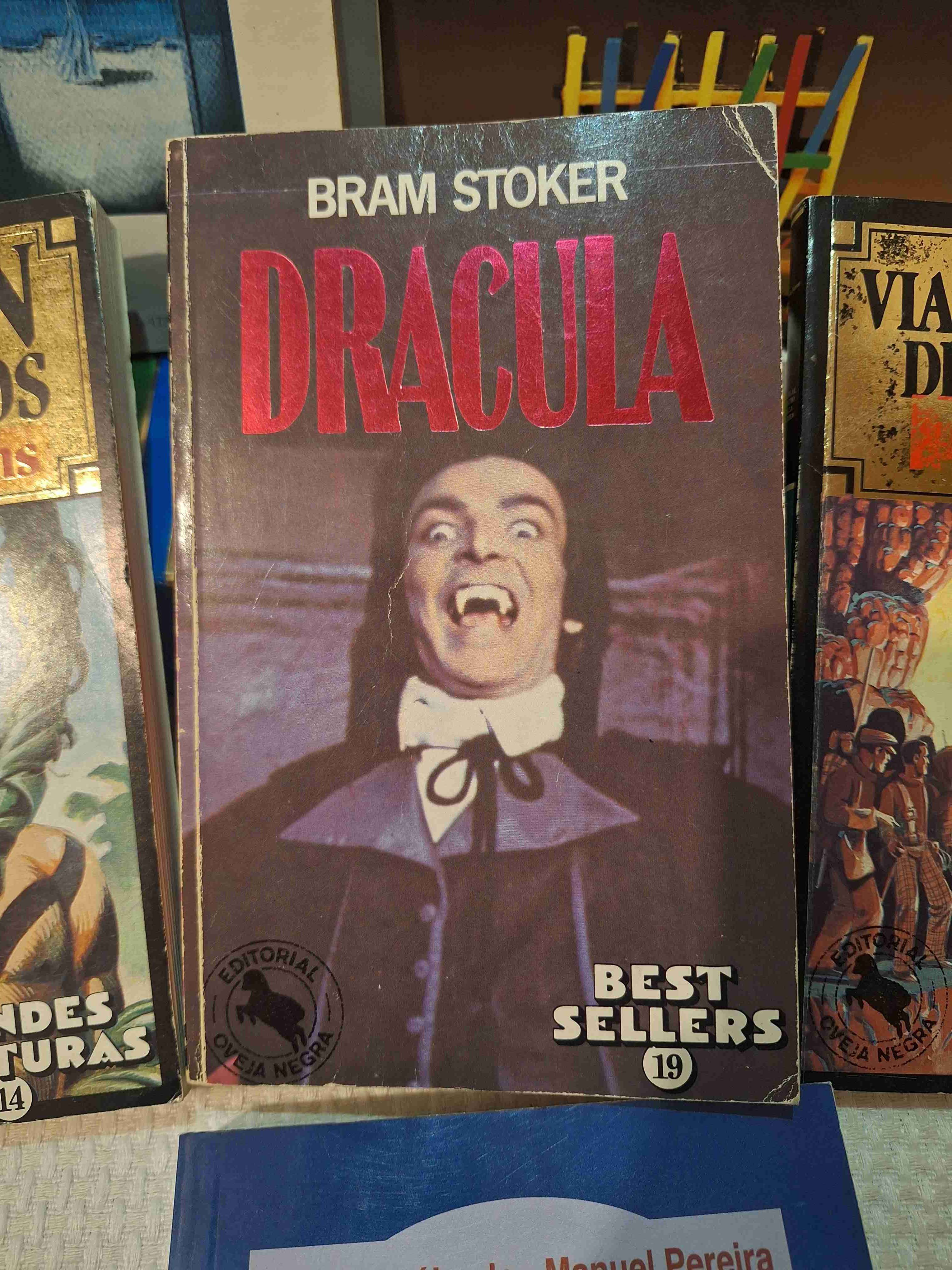 Set de libros literarios Drácula Verne Sábato - miniatura 4