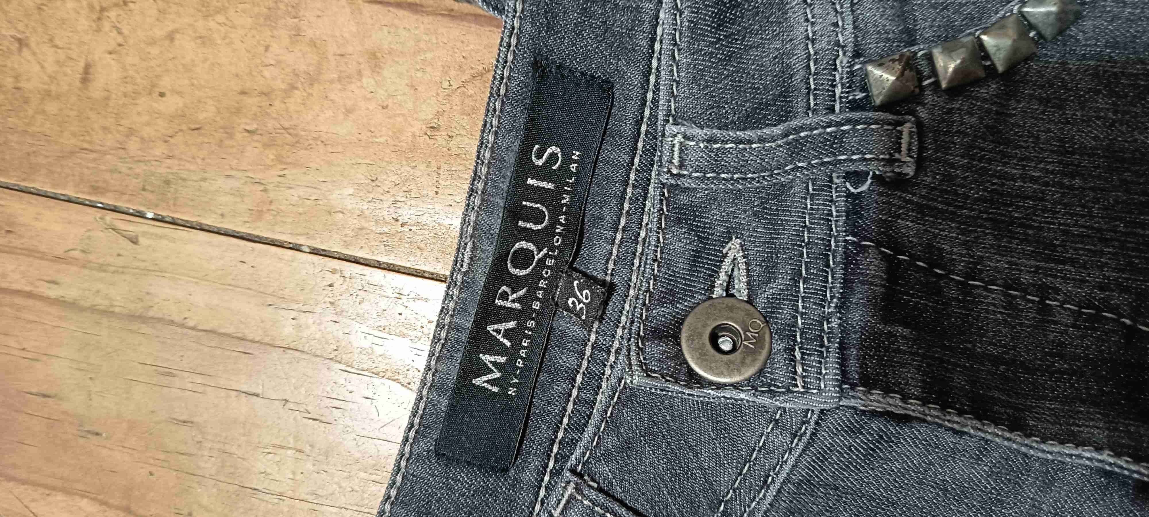 Jeans gris con tachas - miniatura 2
