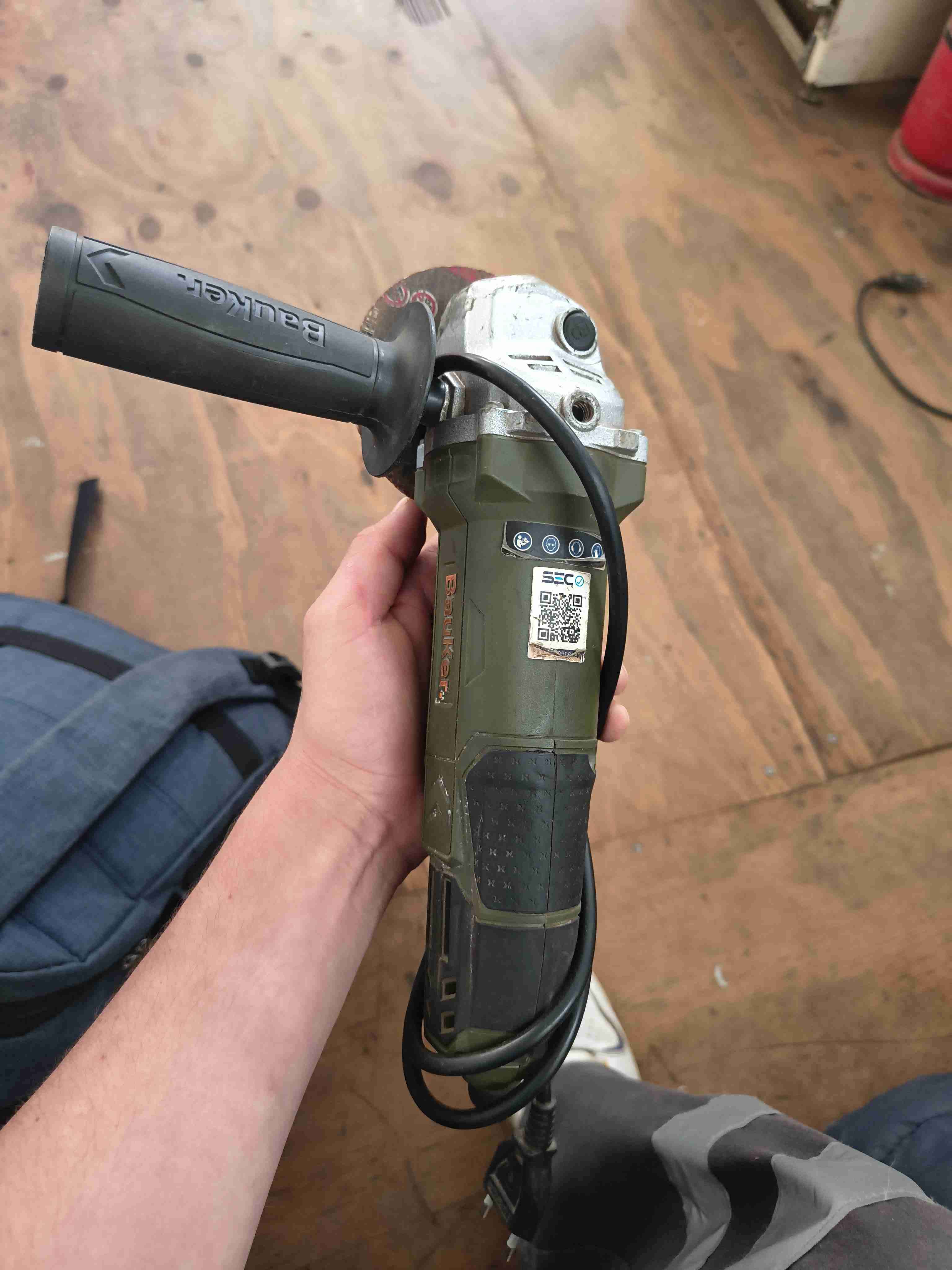 Amoladora angular electrica - miniatura 2