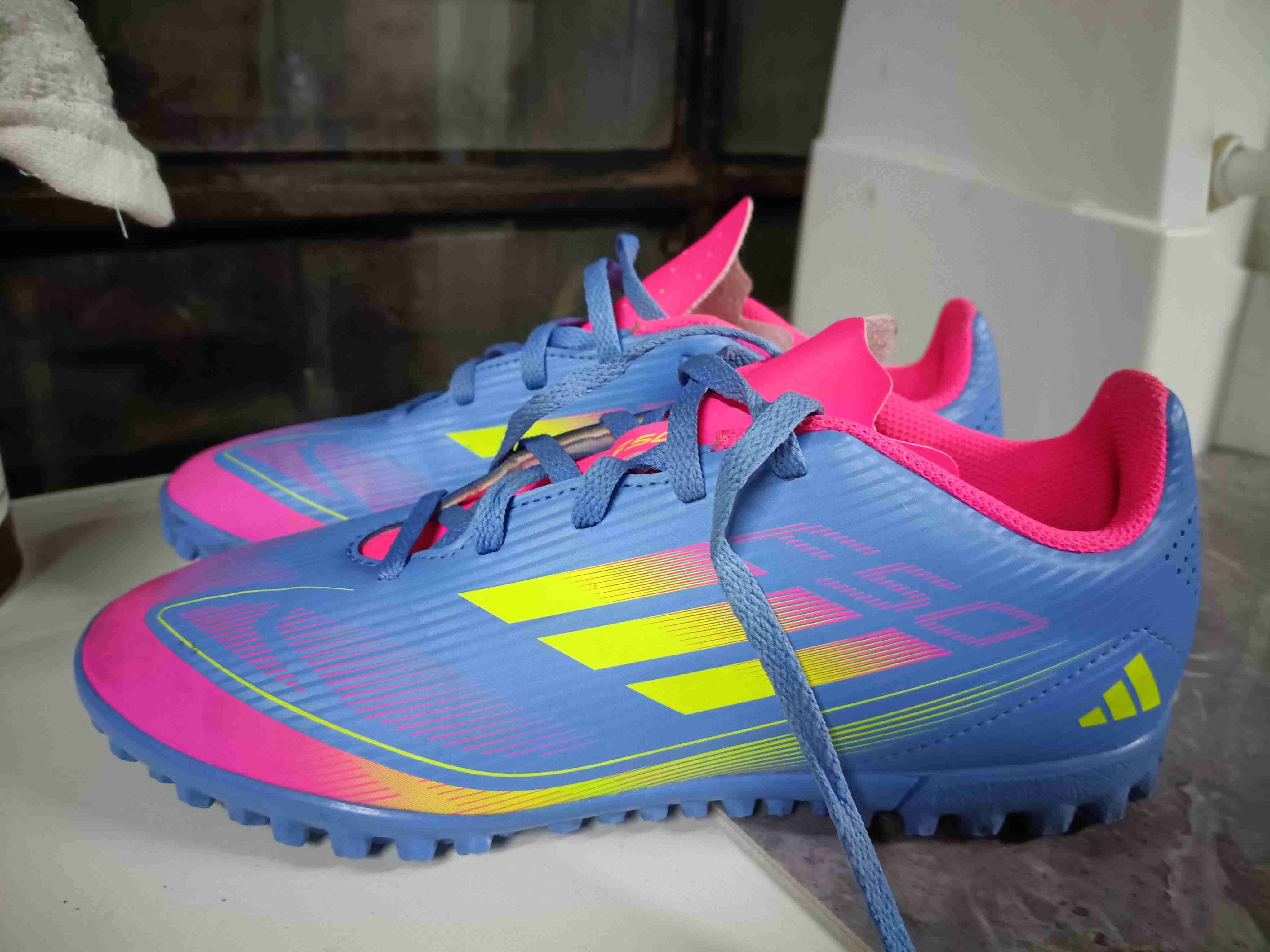 Zapatillas deportivas coloridas - miniatura 2