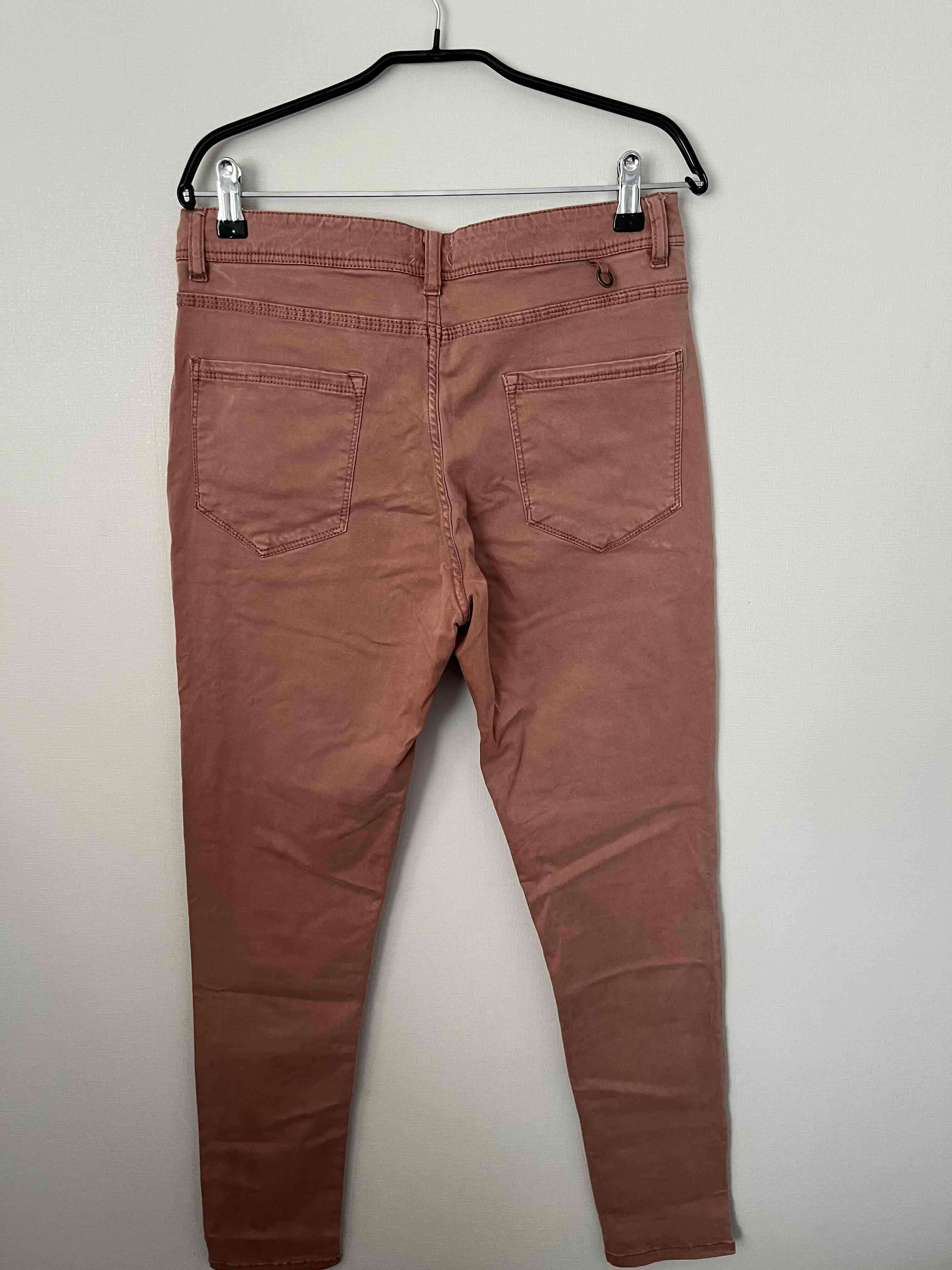 Pantalones rosados bordados mujer - miniatura 5