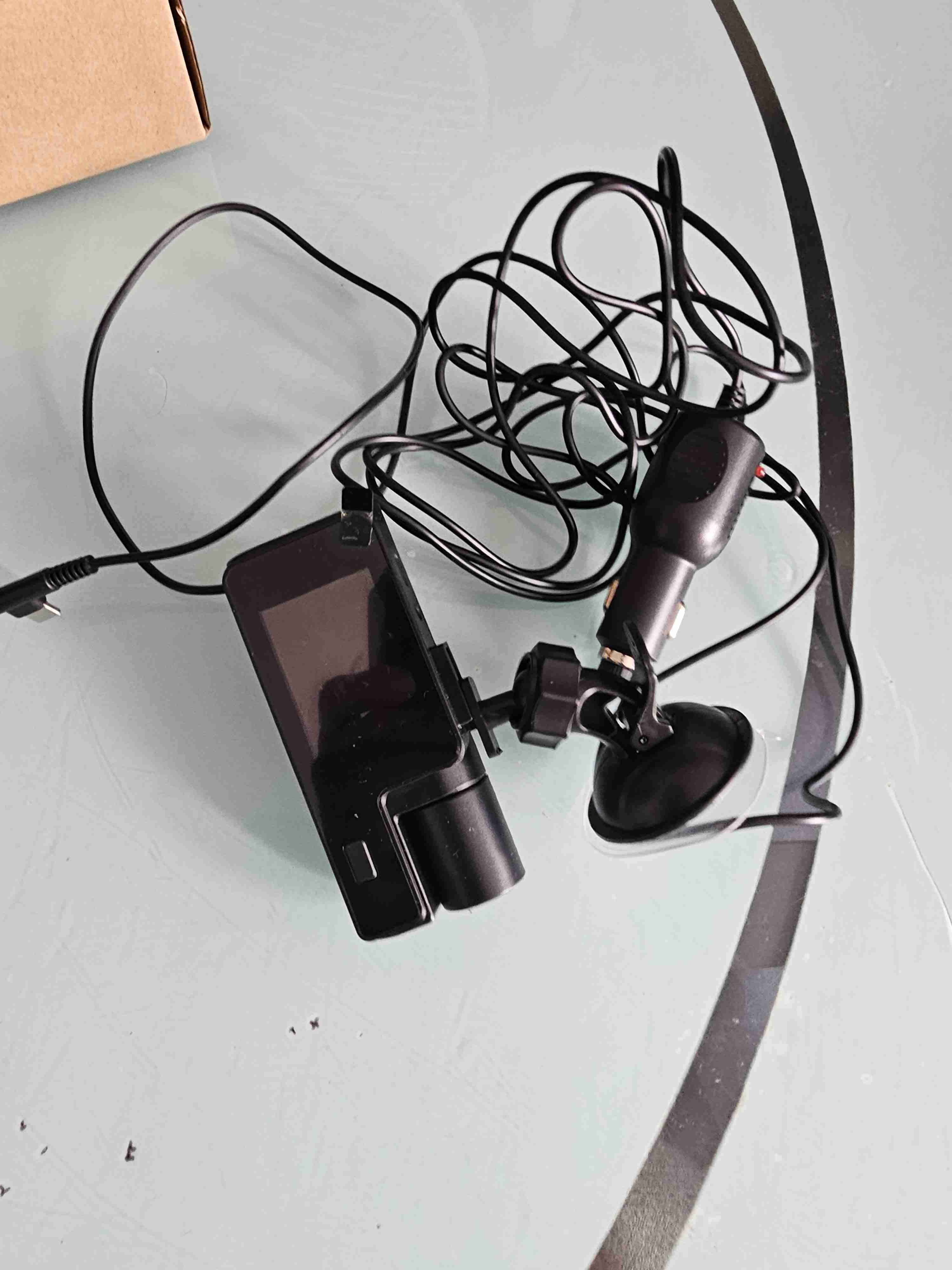 Cámara de auto con ventosa - miniatura 1