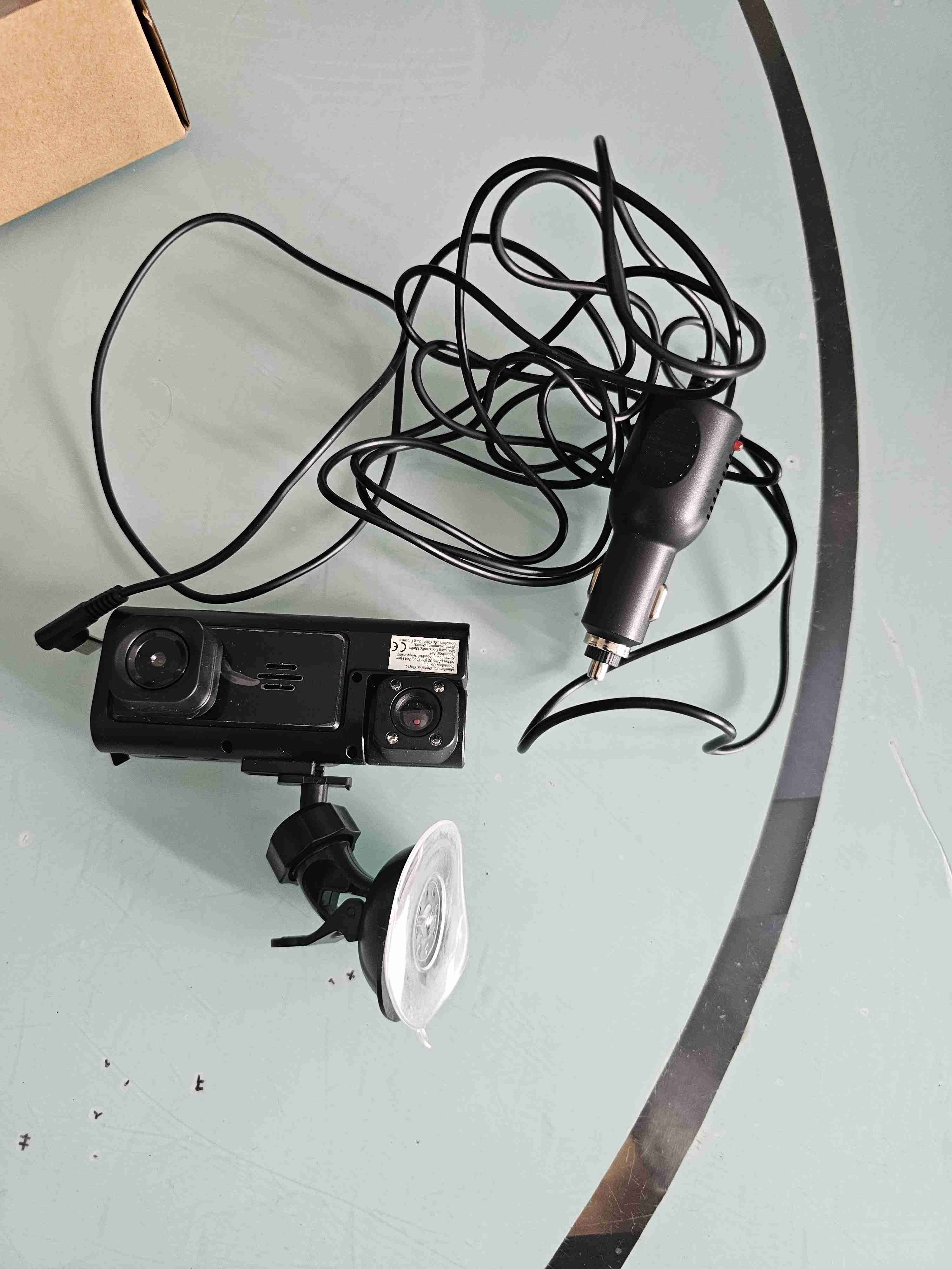 Cámara de auto con ventosa - miniatura 2