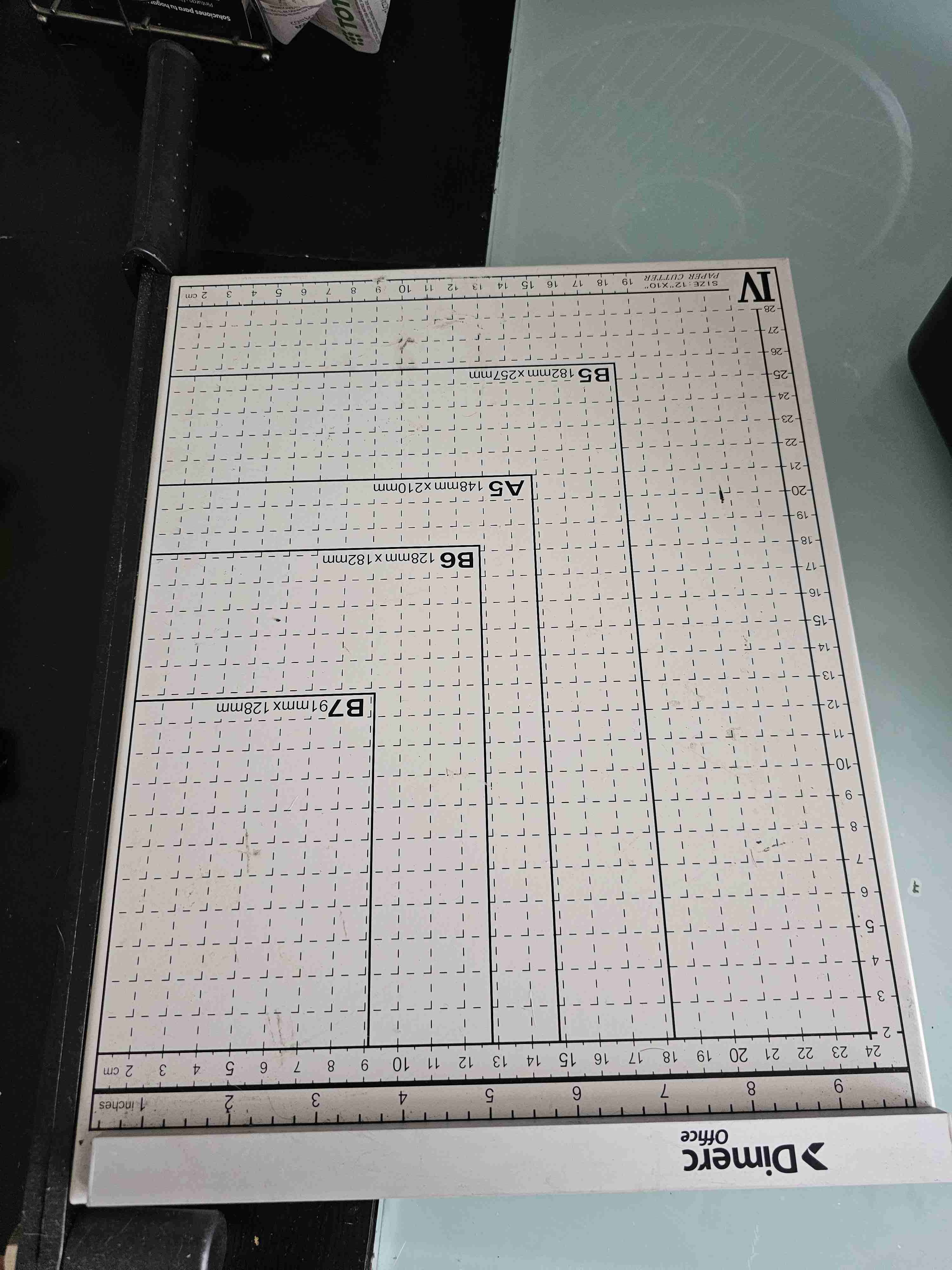 Guillotina de papel Dymark - miniatura 1