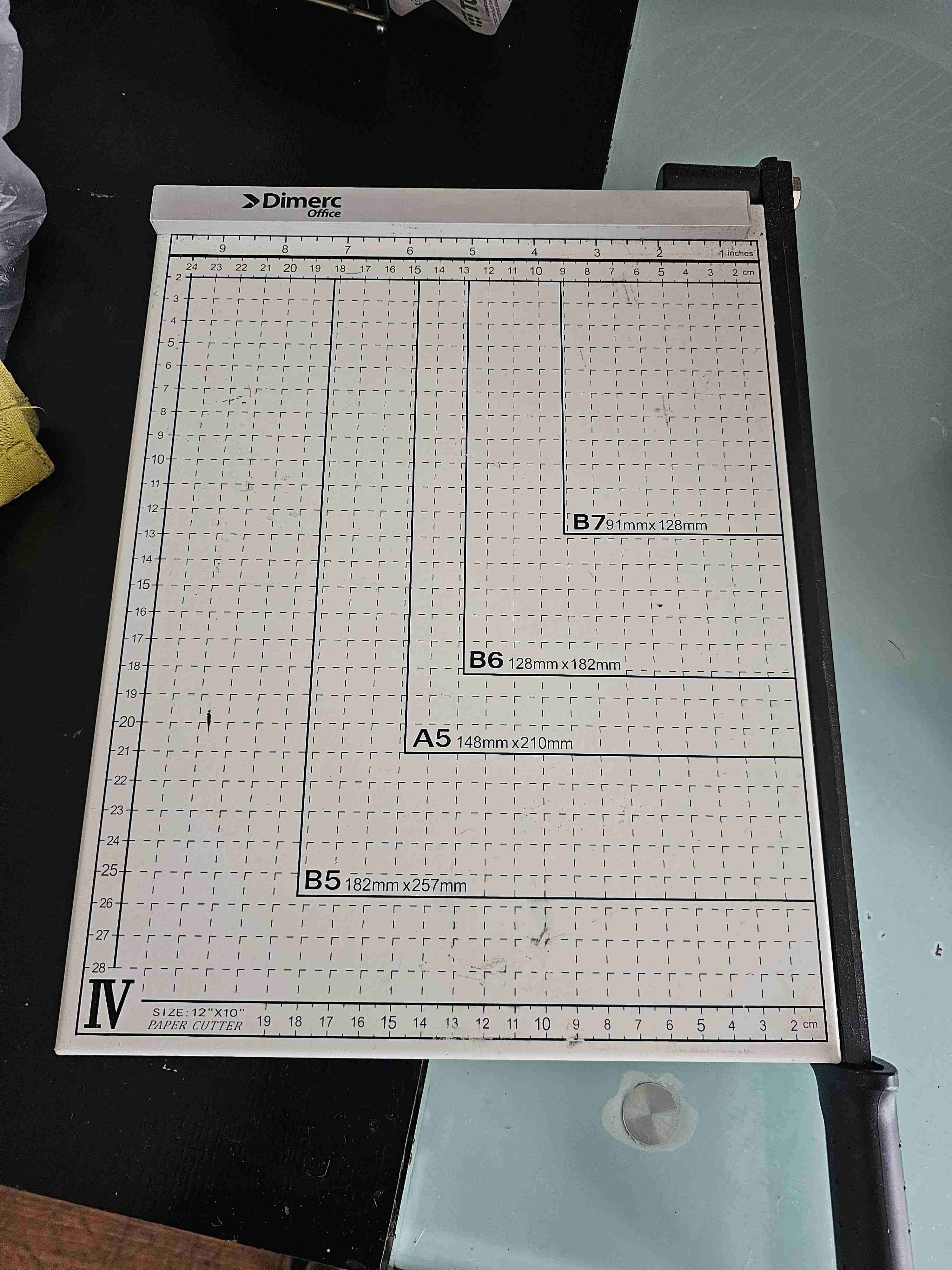 Guillotina de papel Dymark - miniatura 2