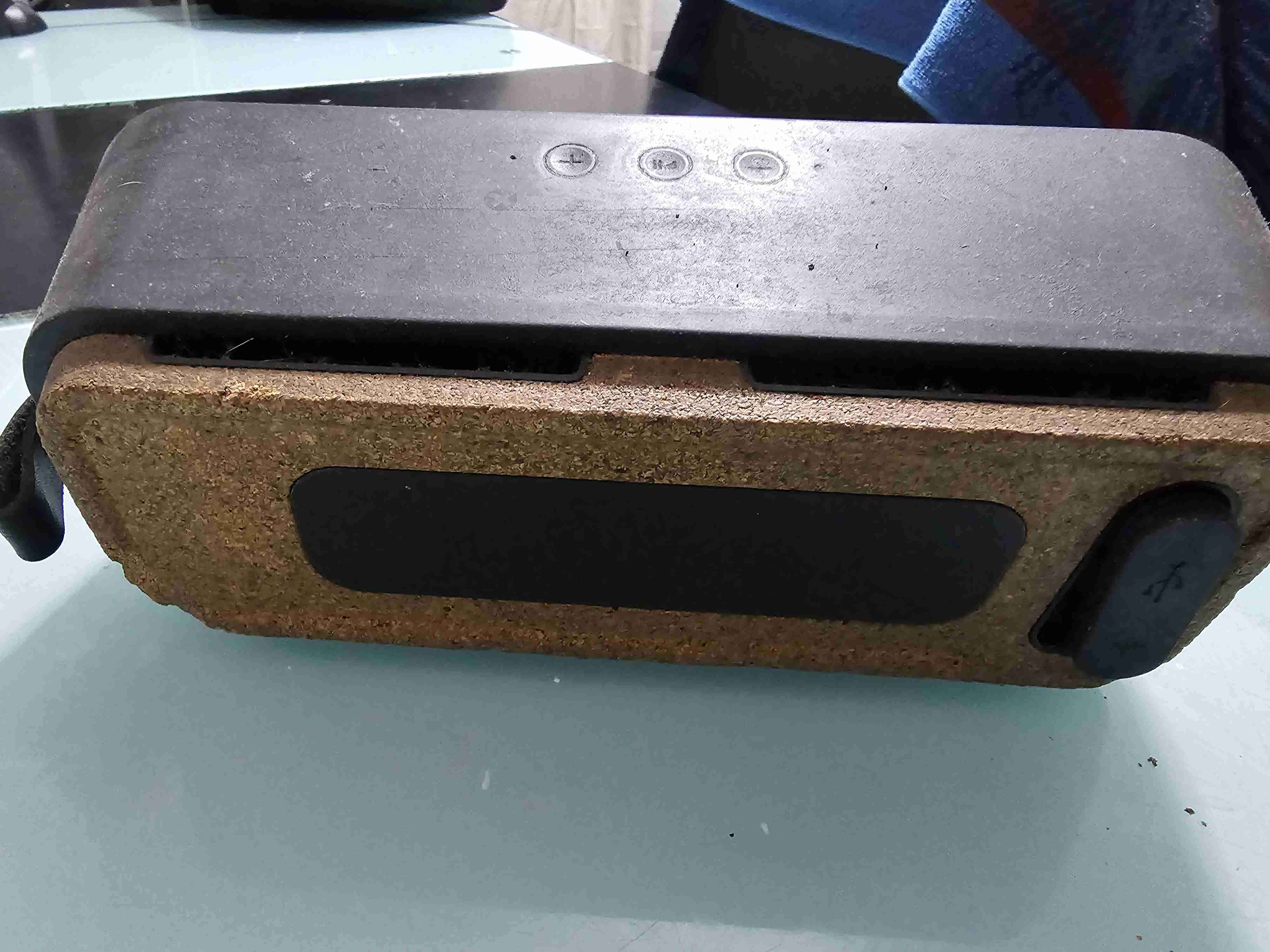 Parlante portátil negro - miniatura 2