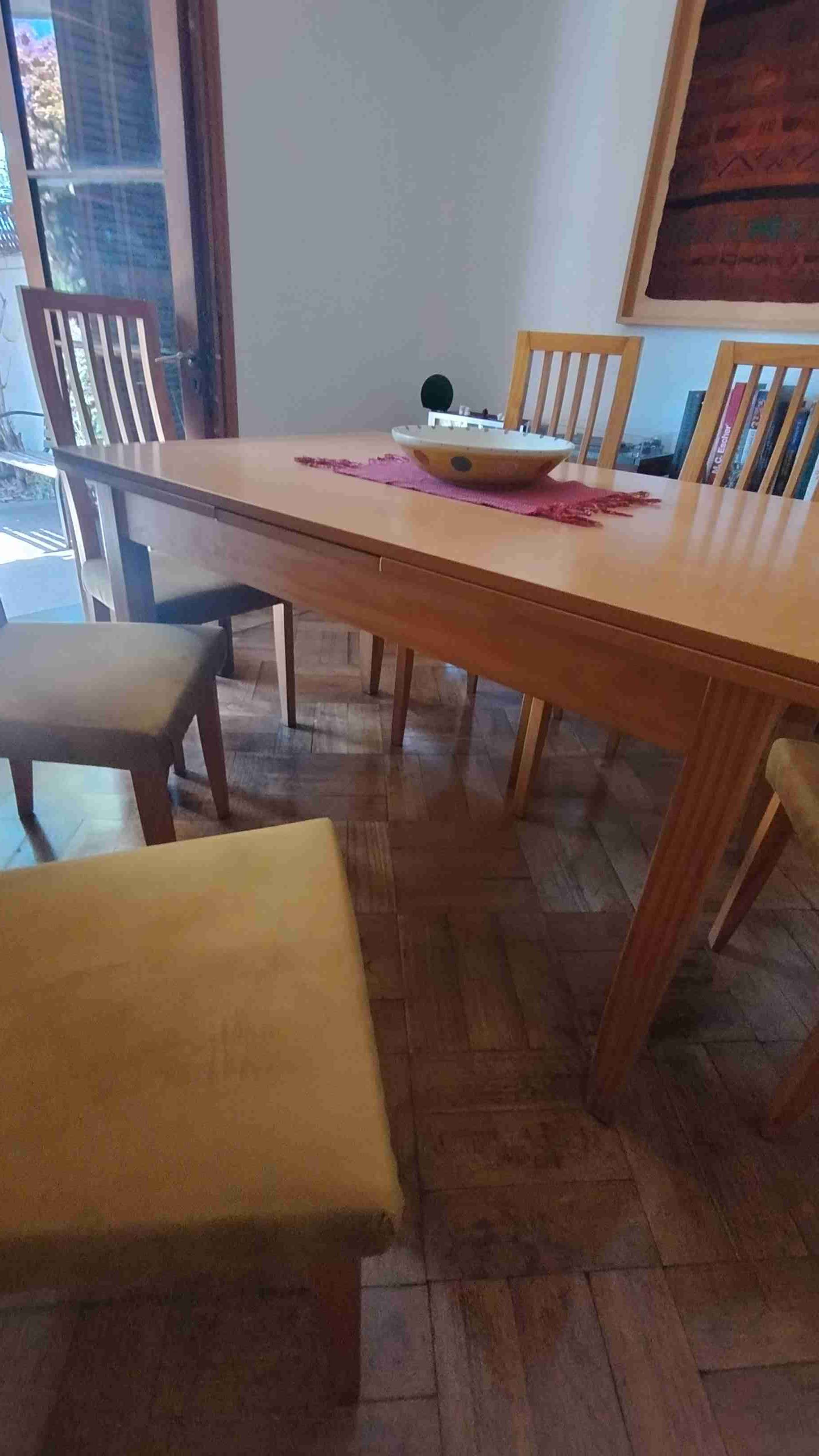 Mesa comedor de madera con 6 sillas - miniatura 3