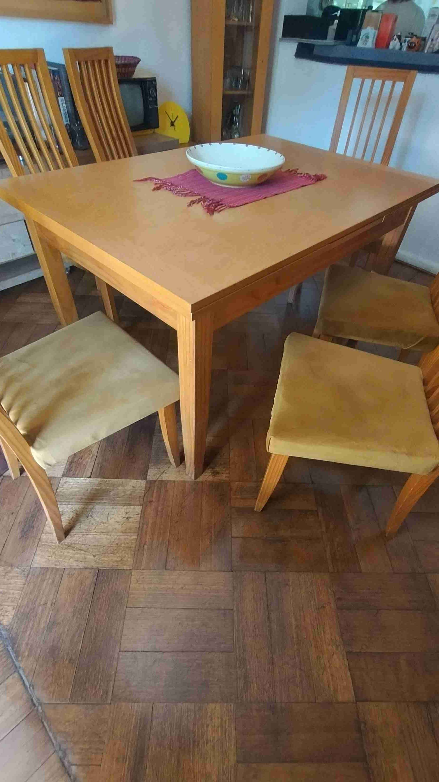 Mesa comedor de madera con 6 sillas - miniatura 4