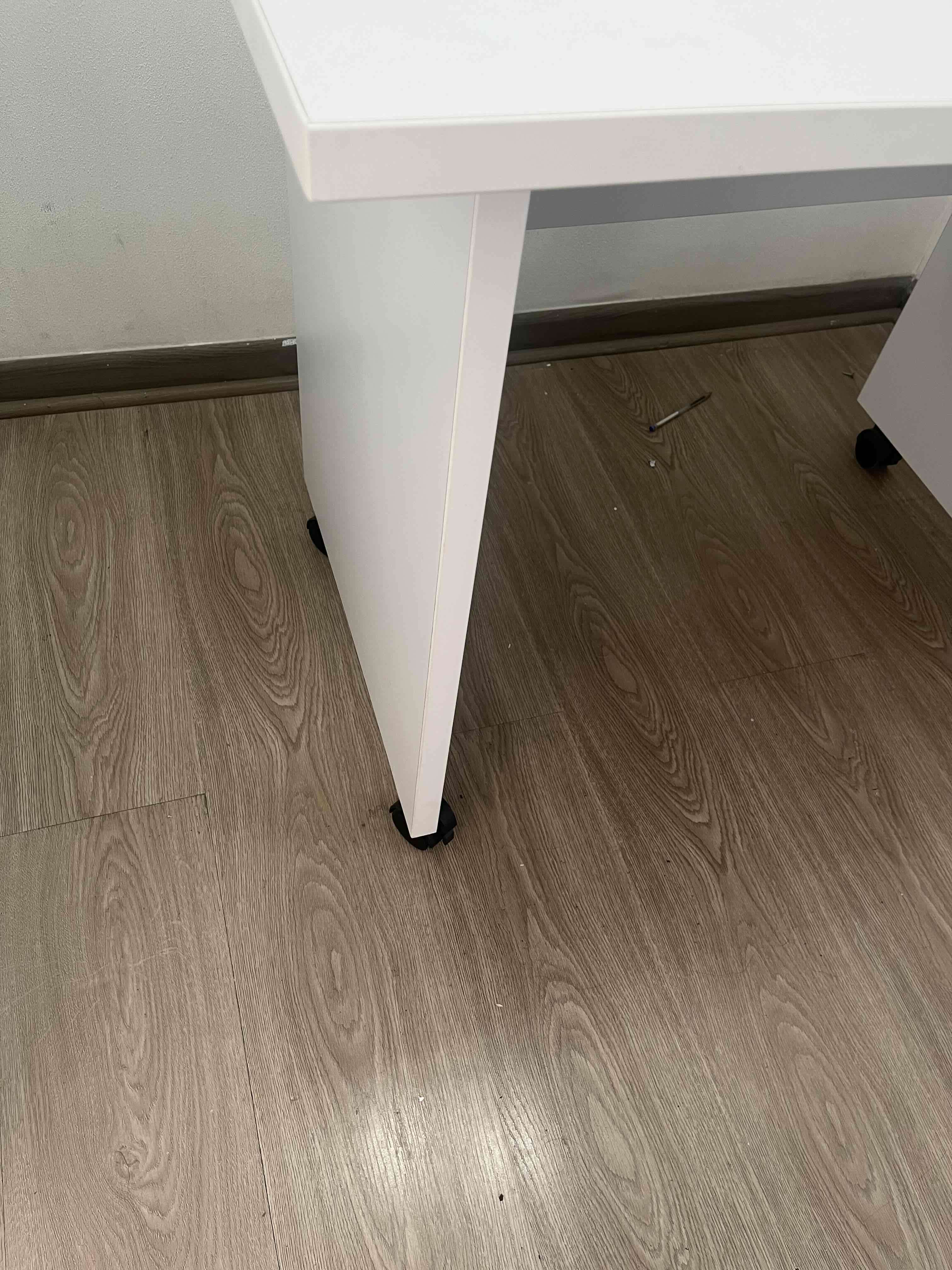 Escritorio blanco moderno - miniatura 3