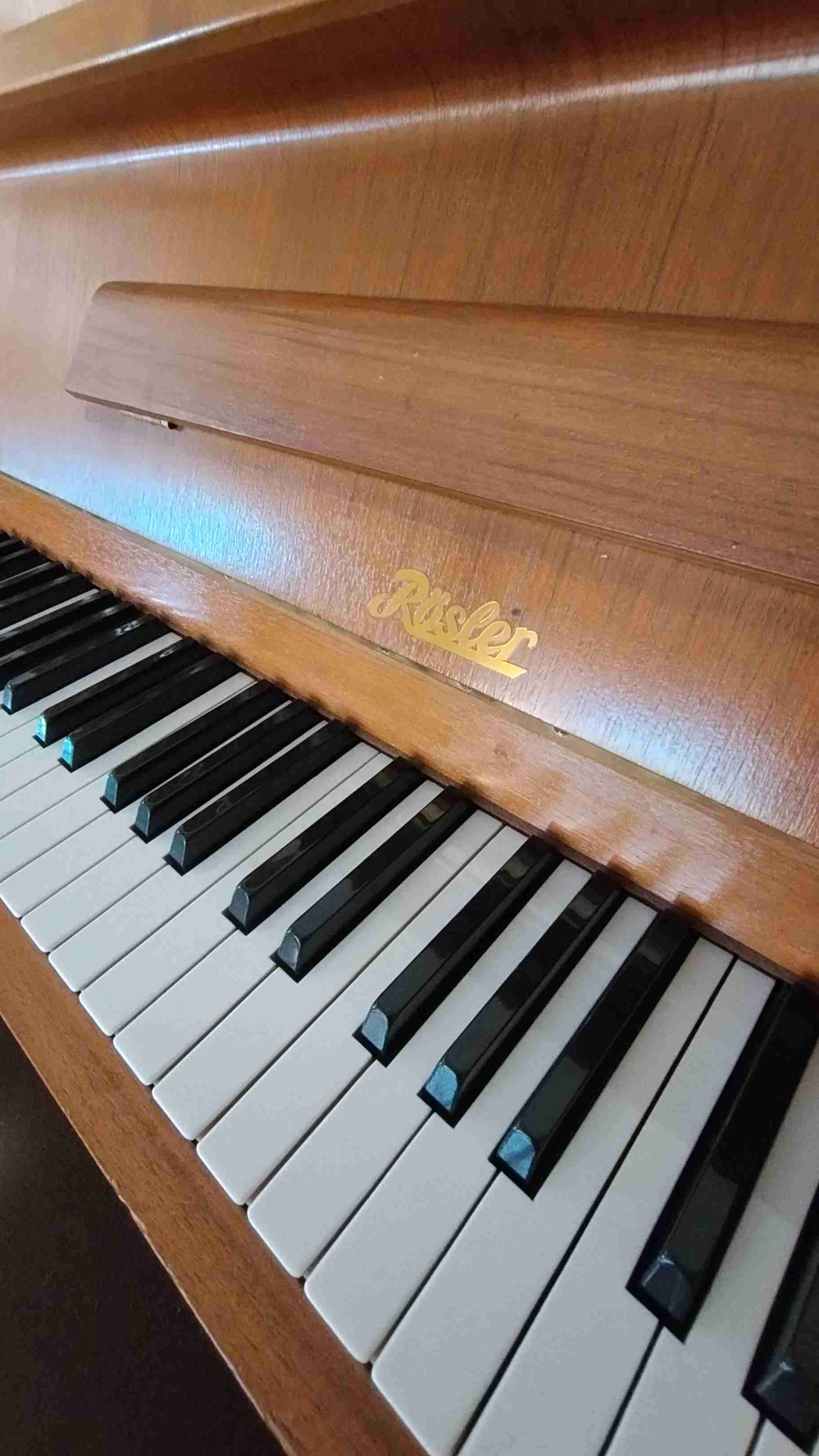 Piano vertical Rosler + Banqueta Yamaha - miniatura 2