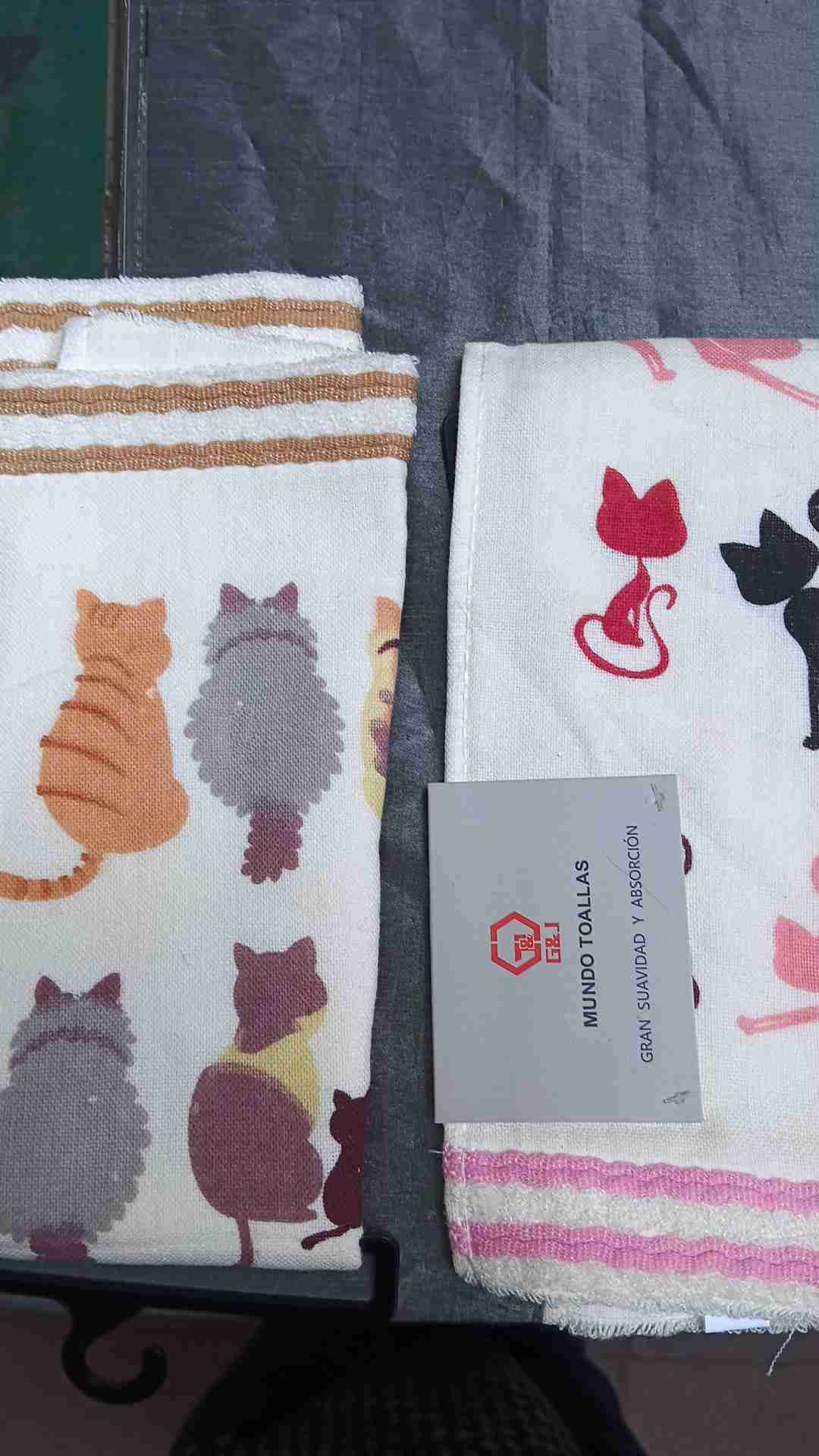 Toallas con estampado de gatos - miniatura 3