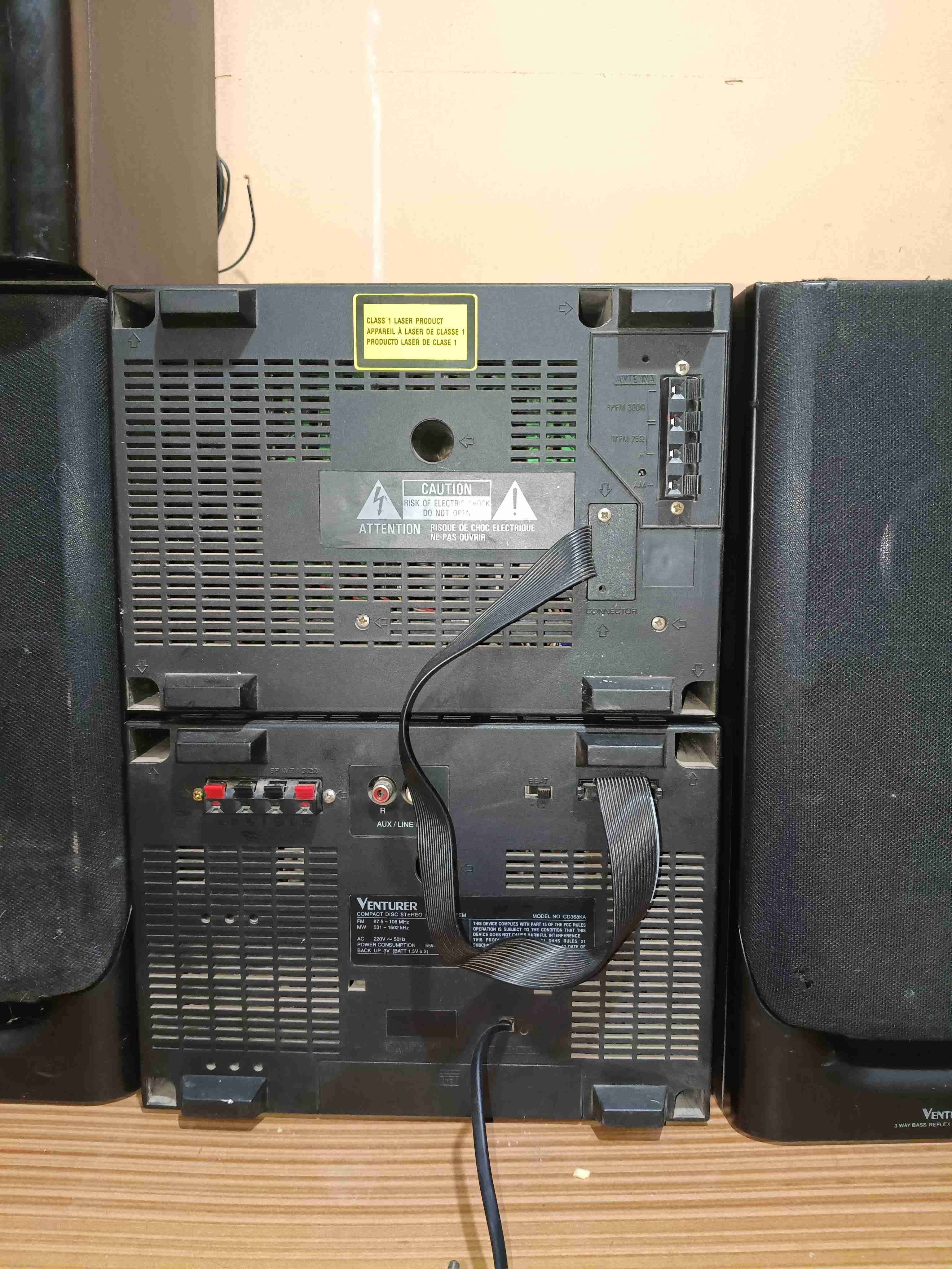 Equipo de sonido Venturer con subwoofer - miniatura 2