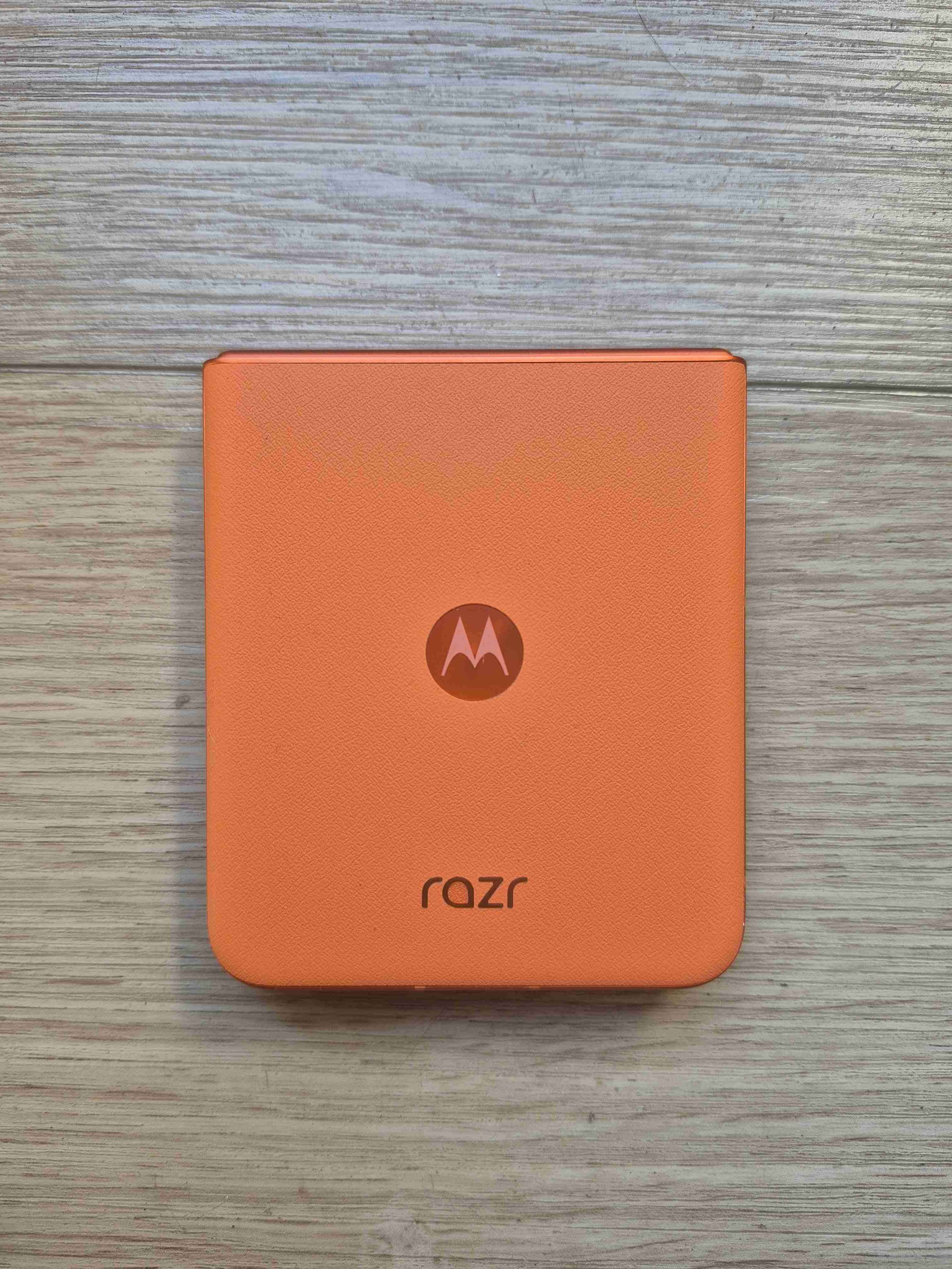 Teléfono plegable motorola - miniatura 2