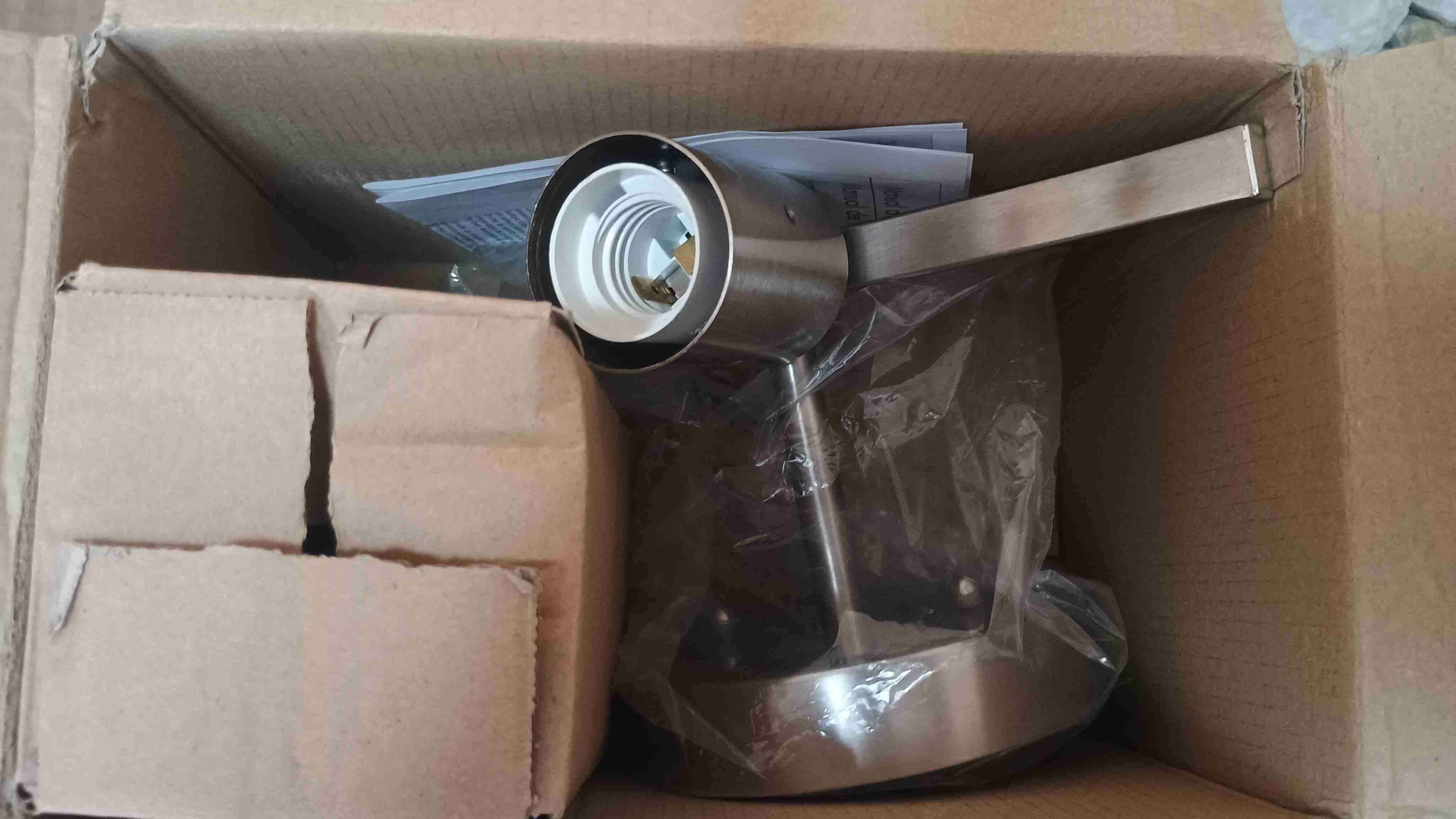 Lámpara de pared moderna - miniatura 1