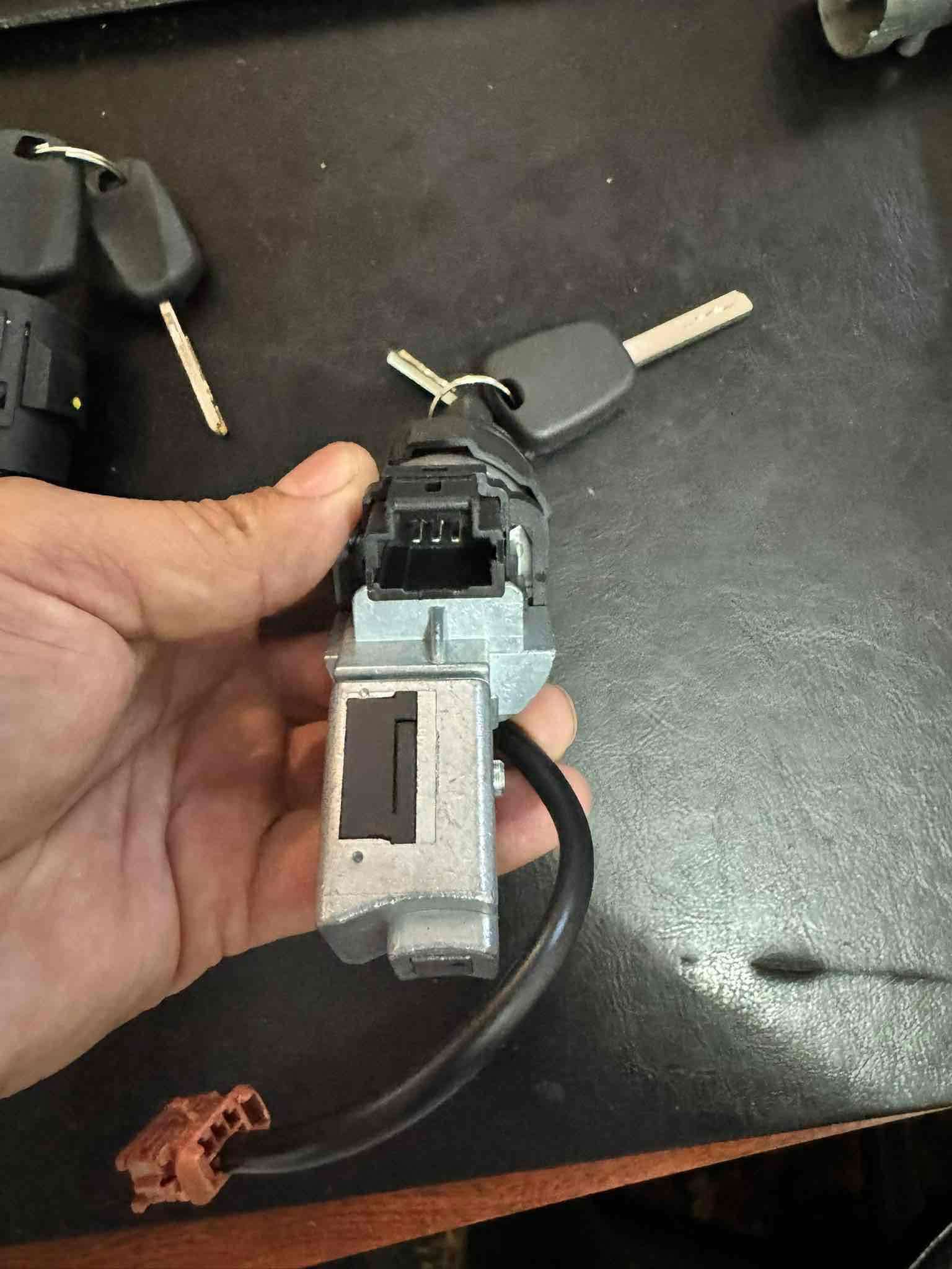 Chapa de contacto Peugeot partner 2012-2018 - miniatura 2