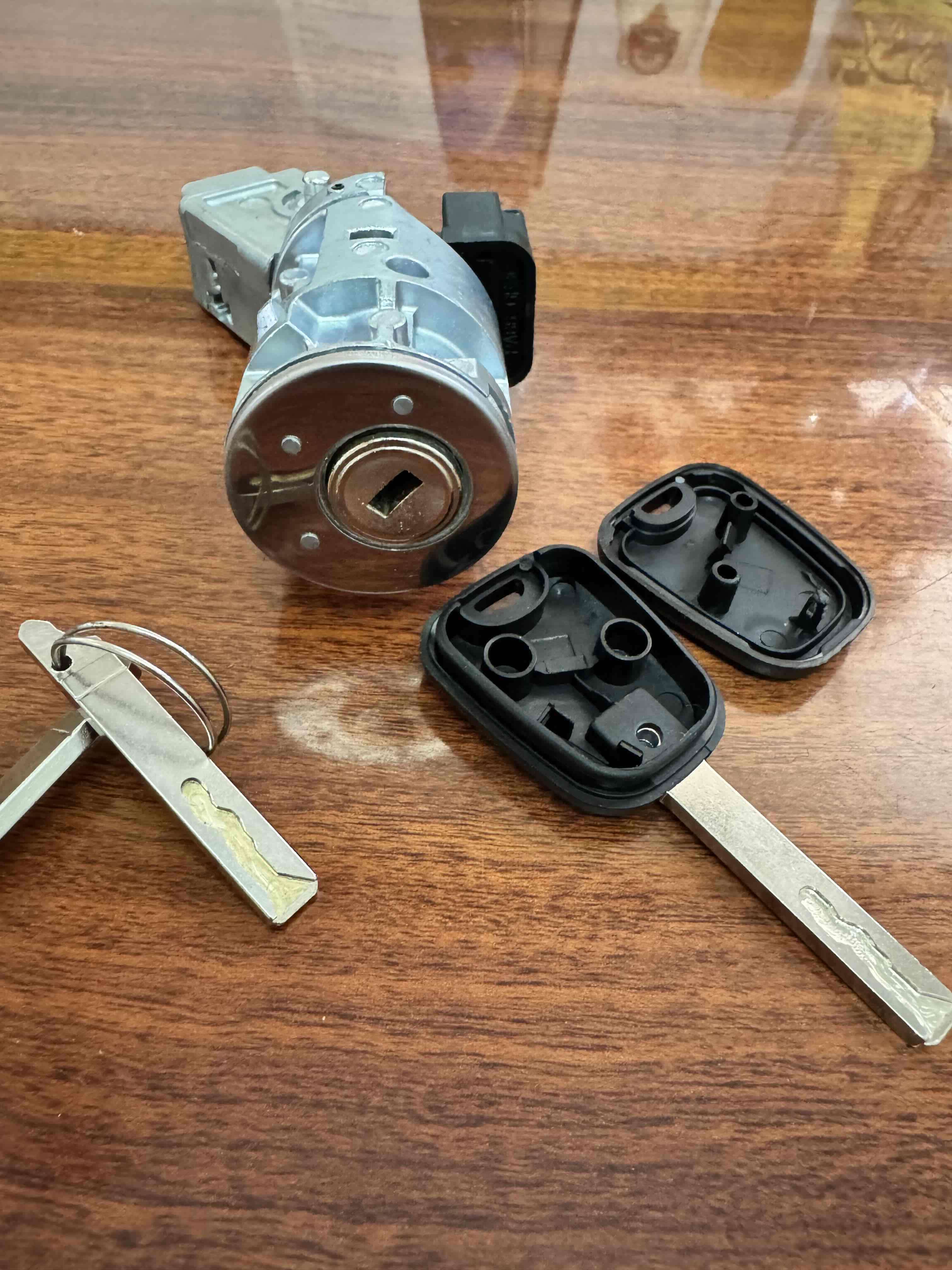 Chapa de contacto Peugeot partner 2012-2018 - miniatura 4