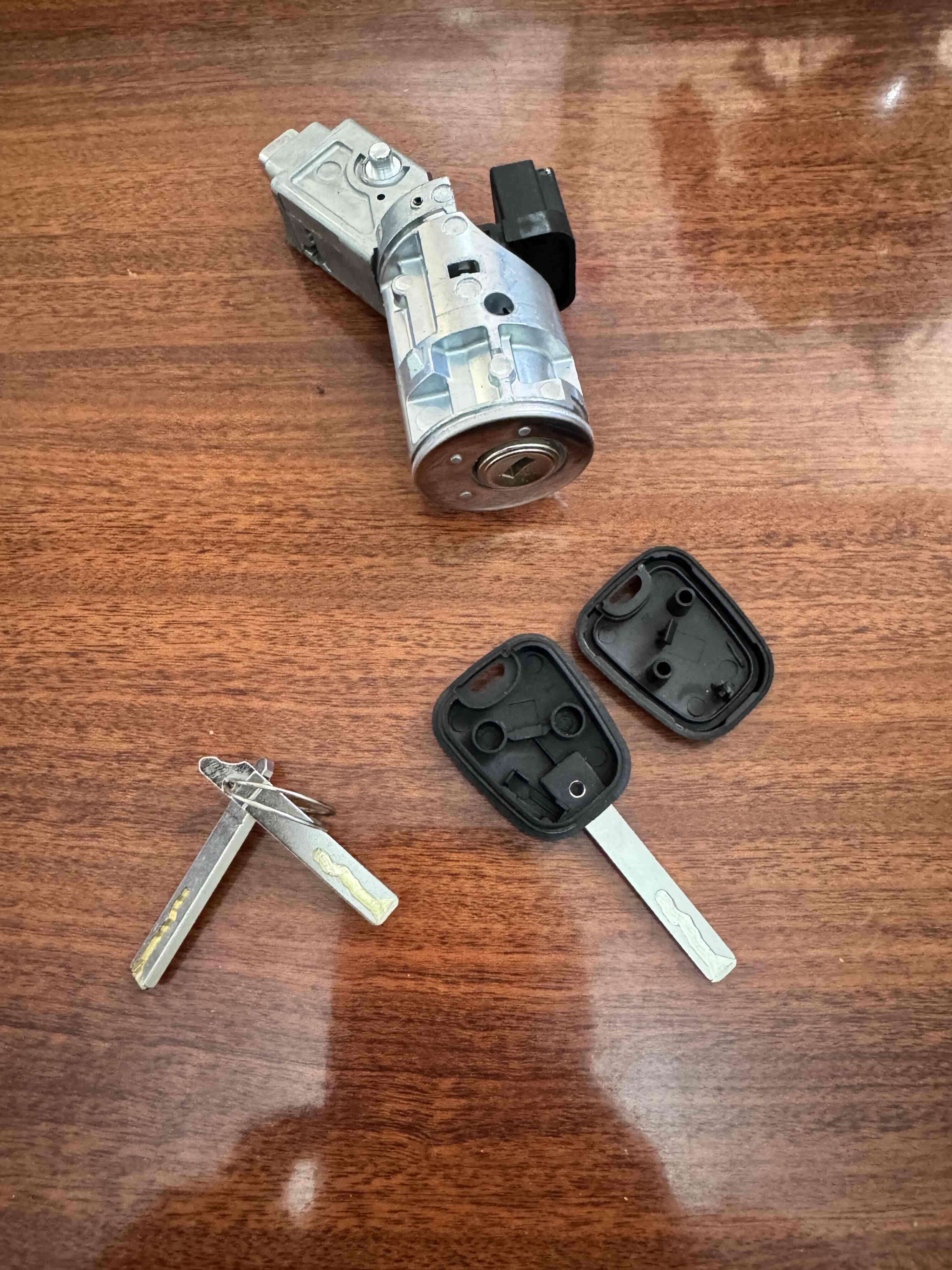 Chapa de contacto Peugeot partner 2012-2018 - miniatura 5