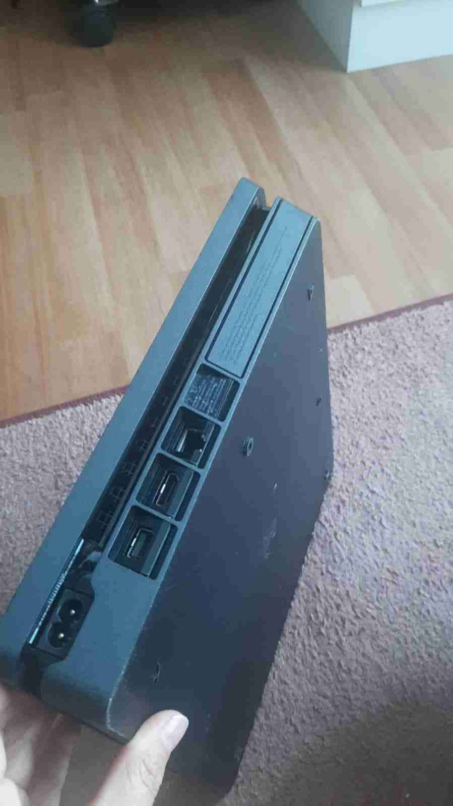 Ps4 slim - miniatura 4