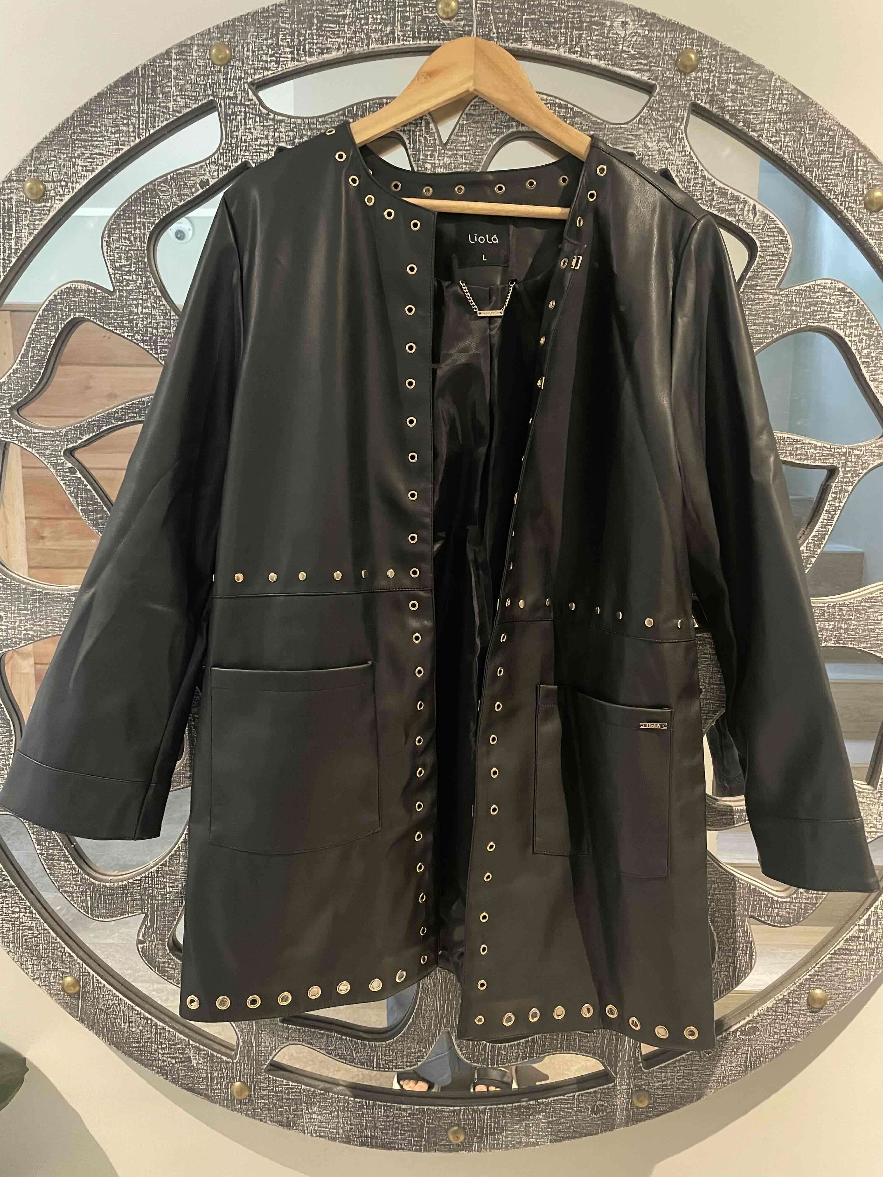 Chaqueta negra con ojales Liolá - miniatura 1